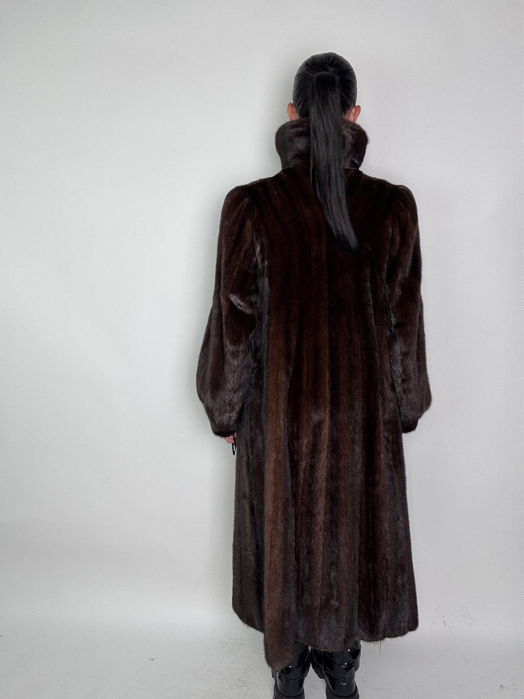 Cappotto in visone N406