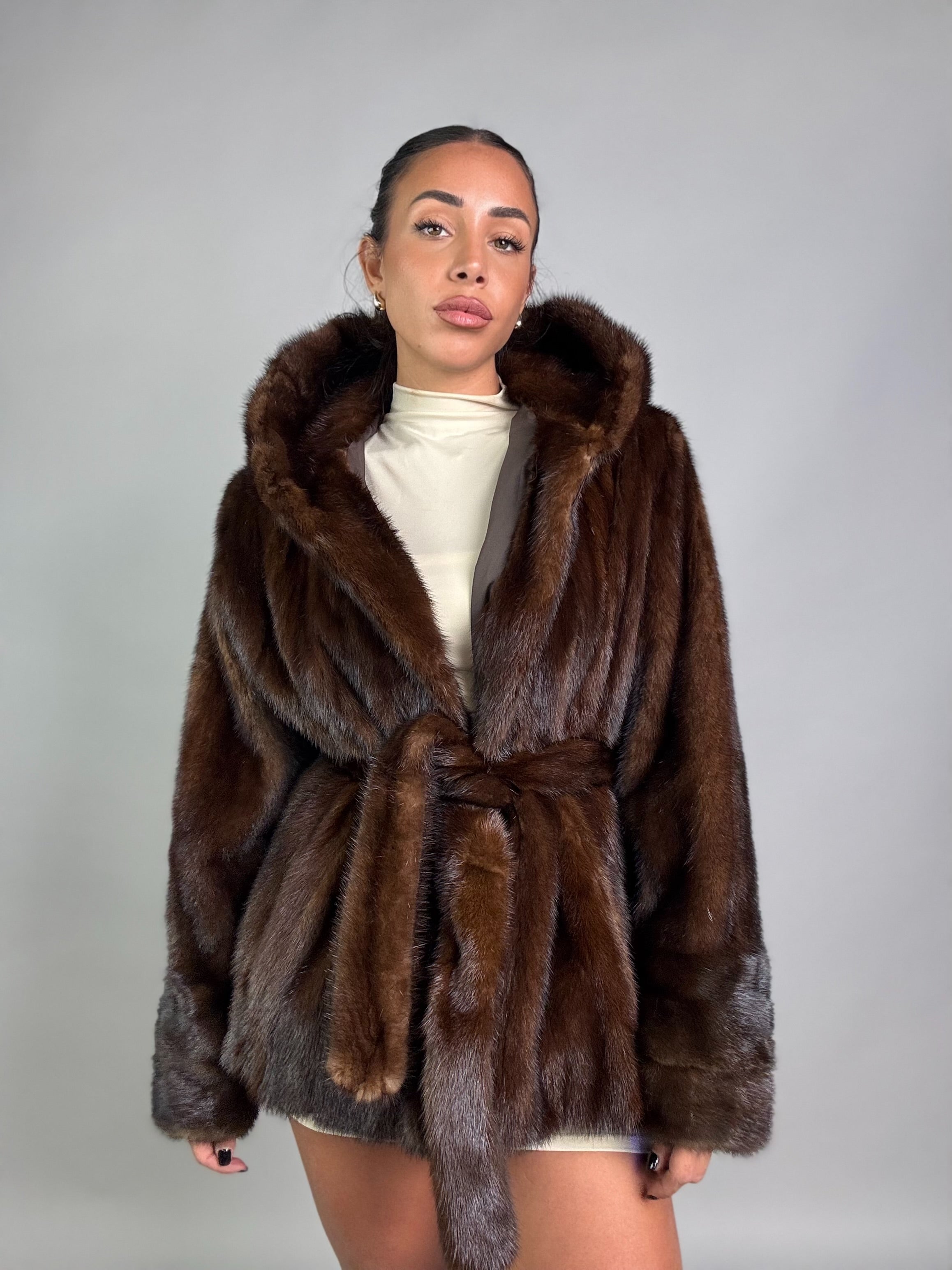 Giacca in visone cintura e cappuccio N212 – Offvintage