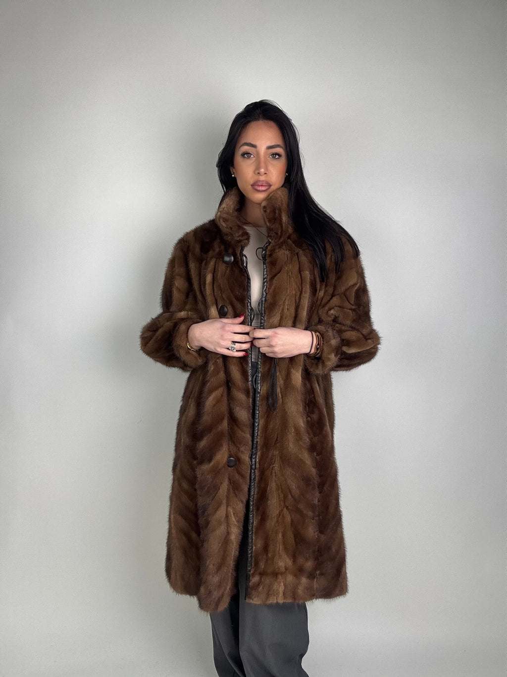 Cappotto in visone reversibile N563