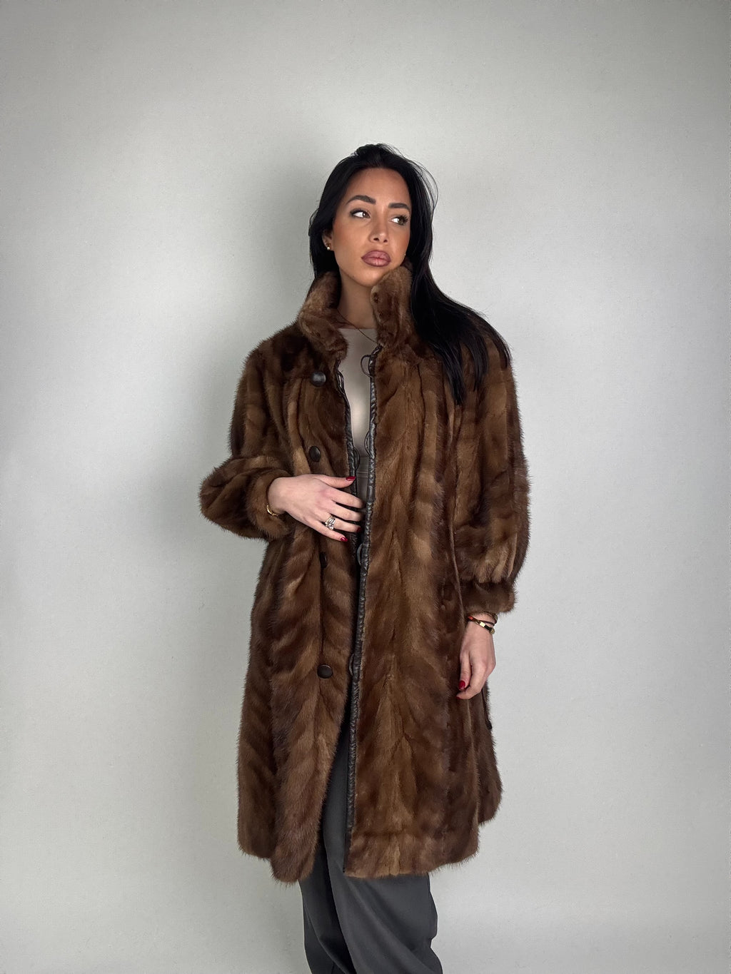 Cappotto in visone reversibile N563