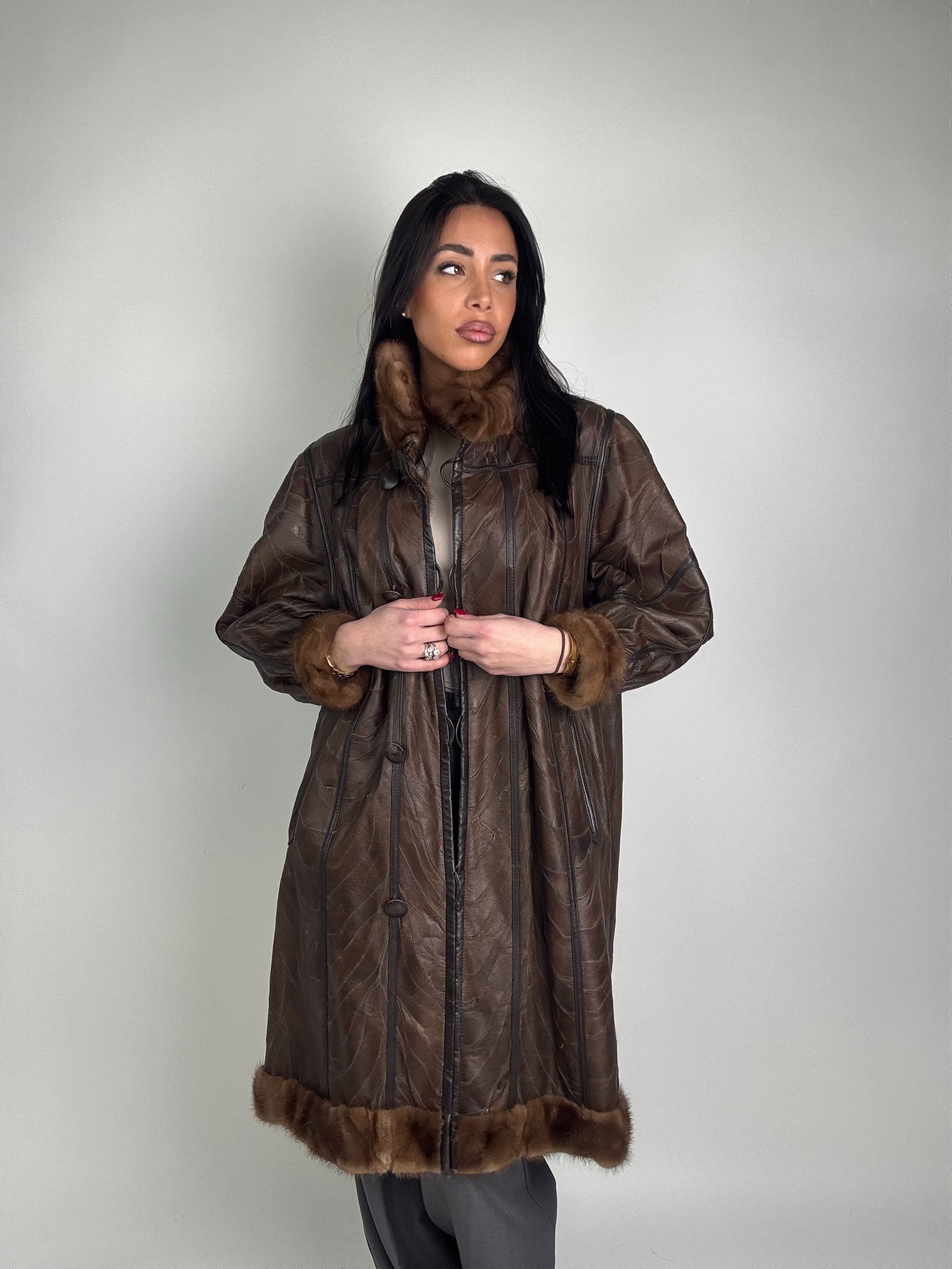 Cappotto in visone reversibile N563