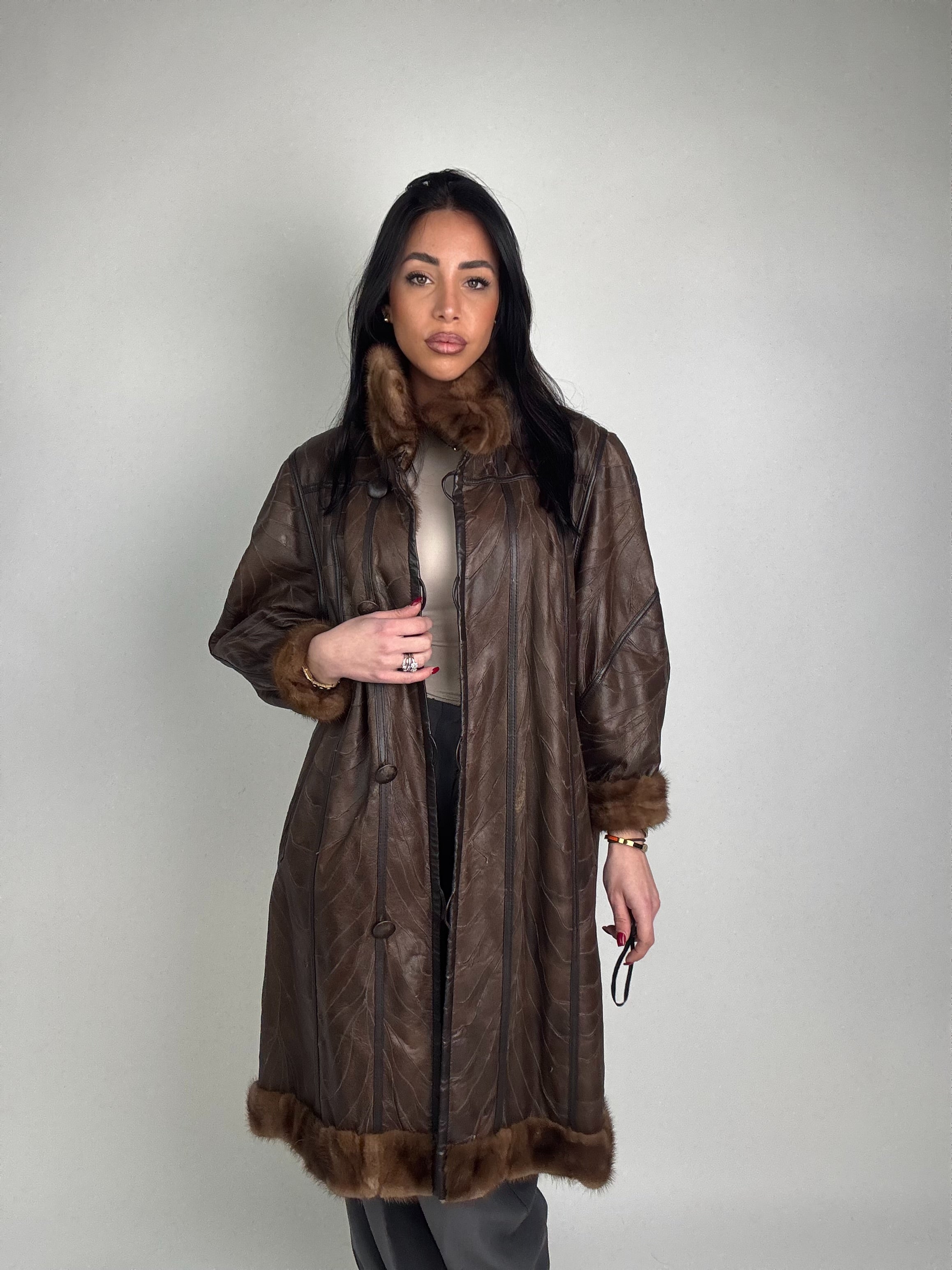 Cappotto in visone reversibile N563