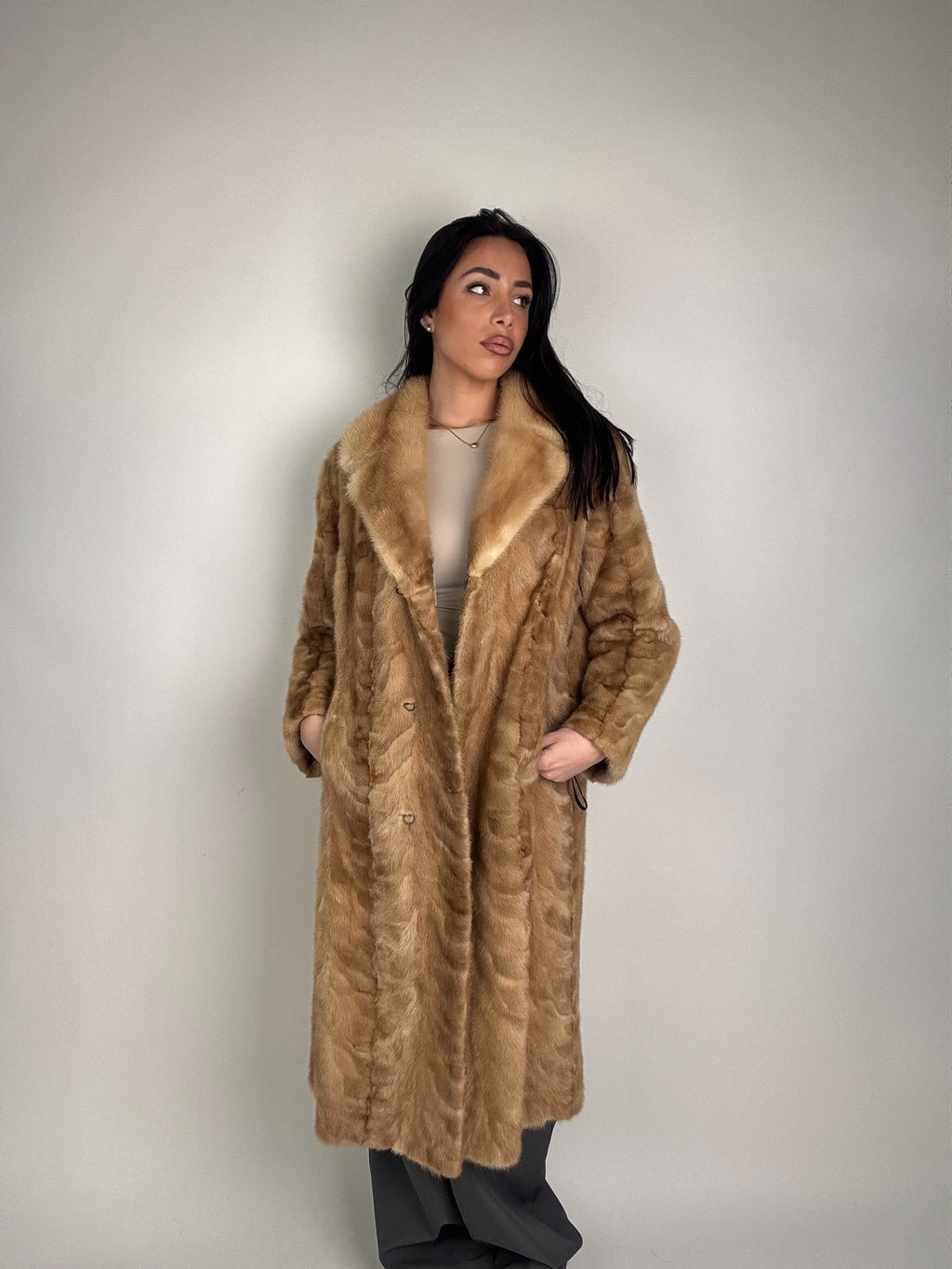 Cappotto in visone N564