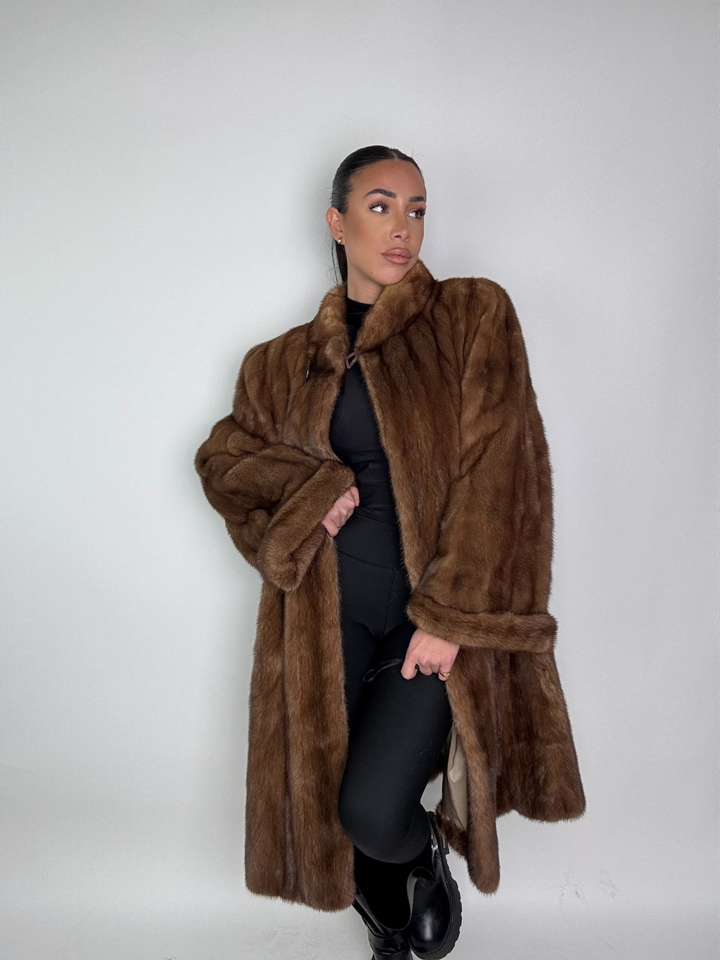 Cappotto in visone N405