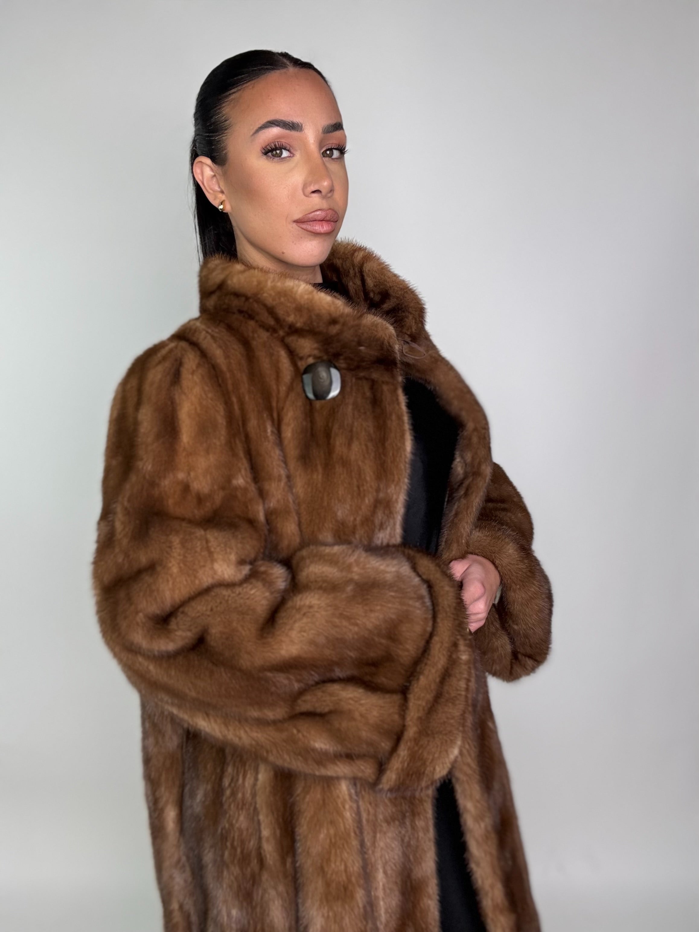 Cappotto in visone N405