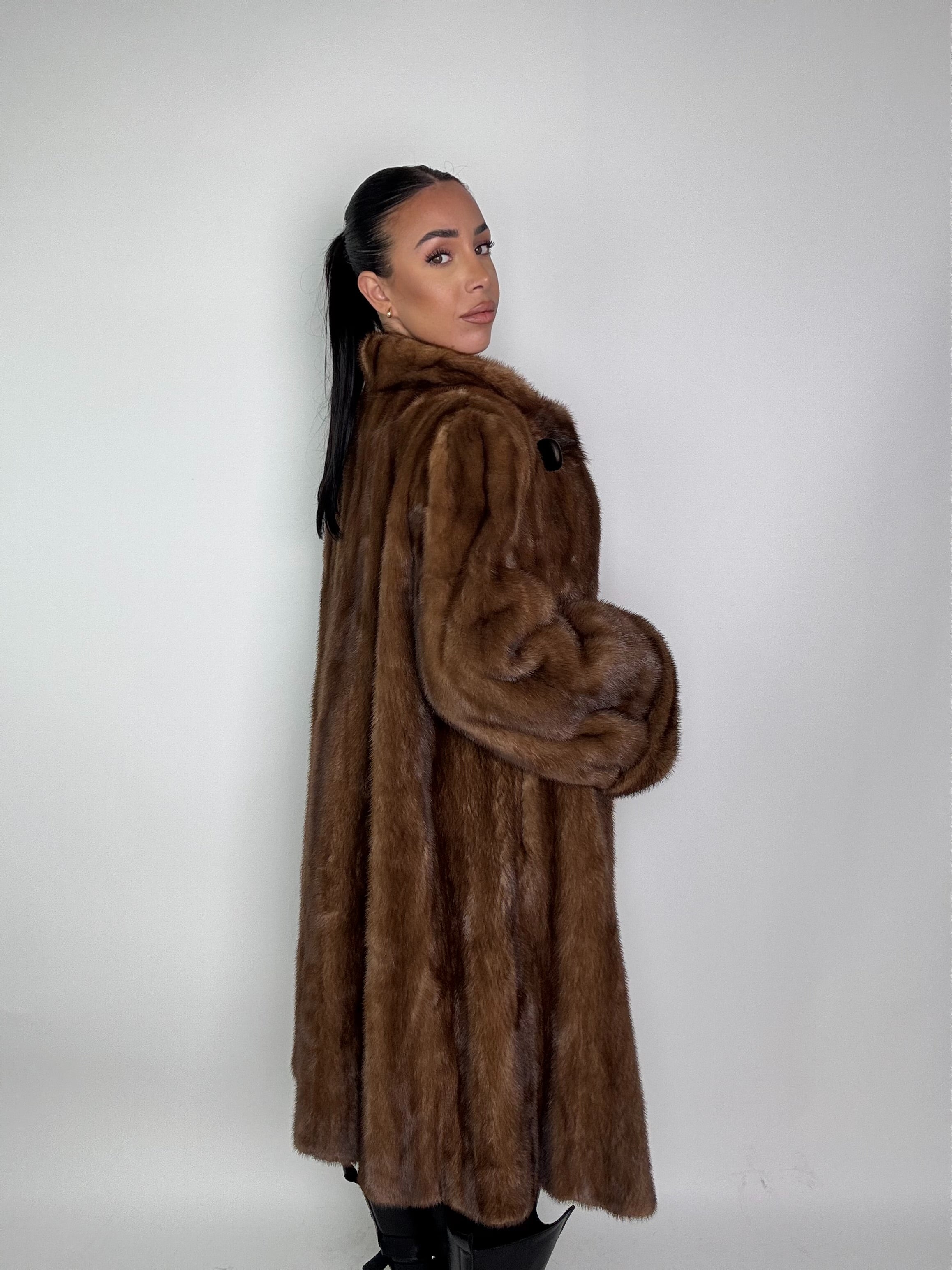 Cappotto in visone N405