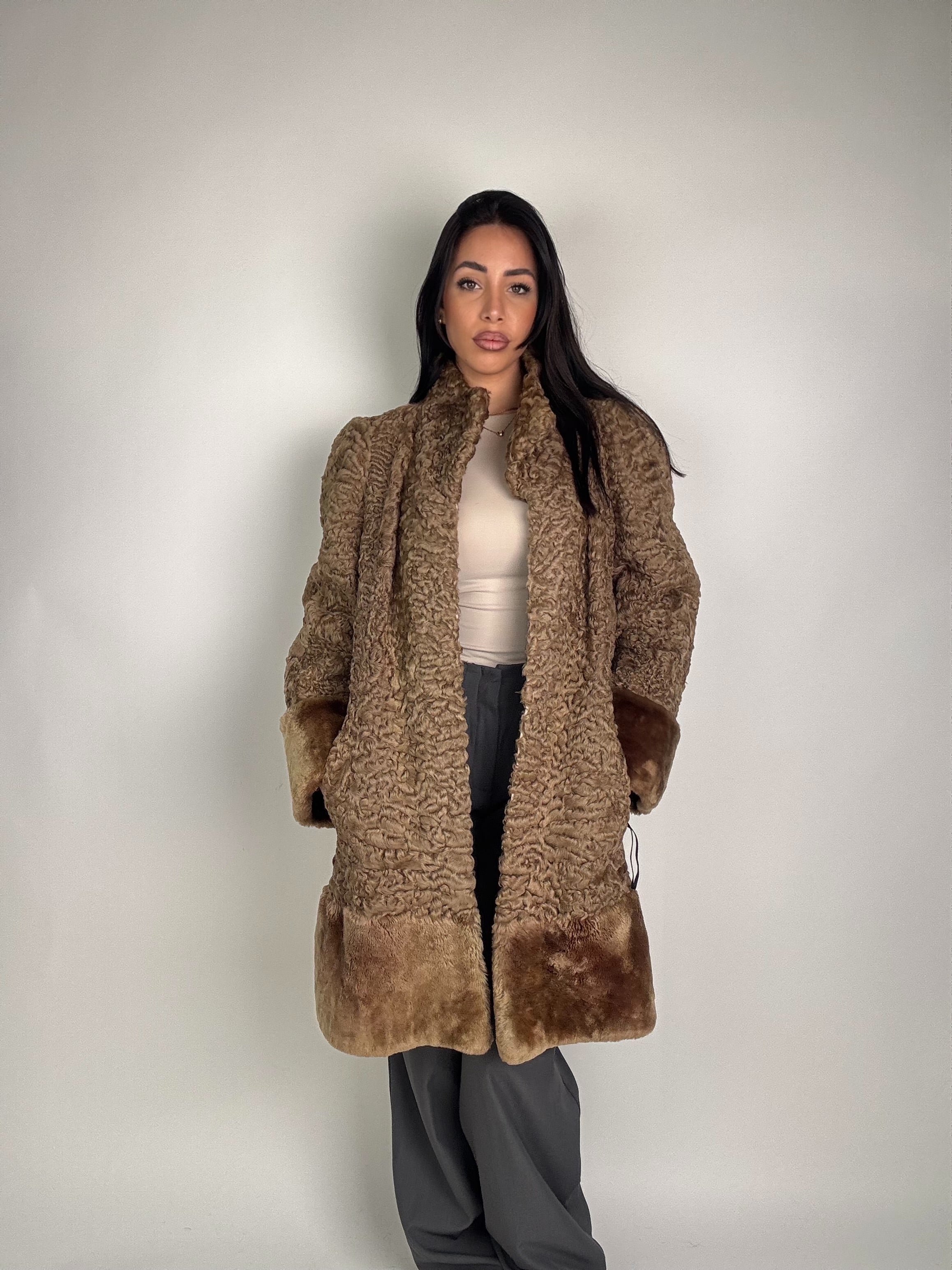 Cappotto in astrakan N63