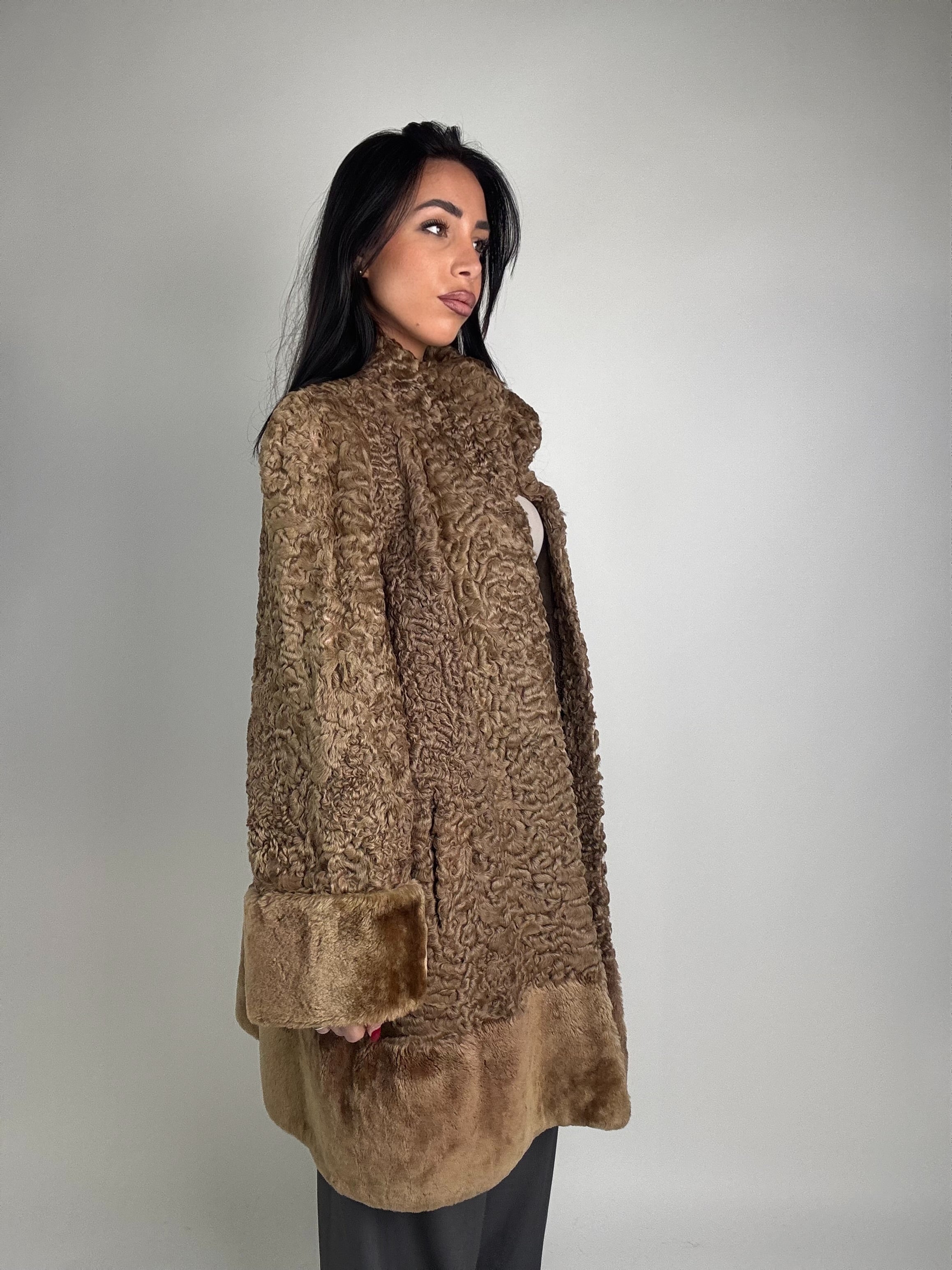 Cappotto in astrakan N63