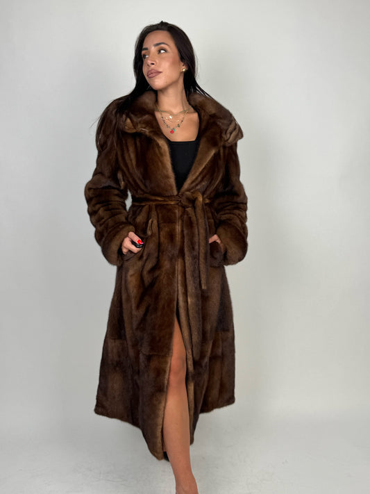 Cappotto in visone N676