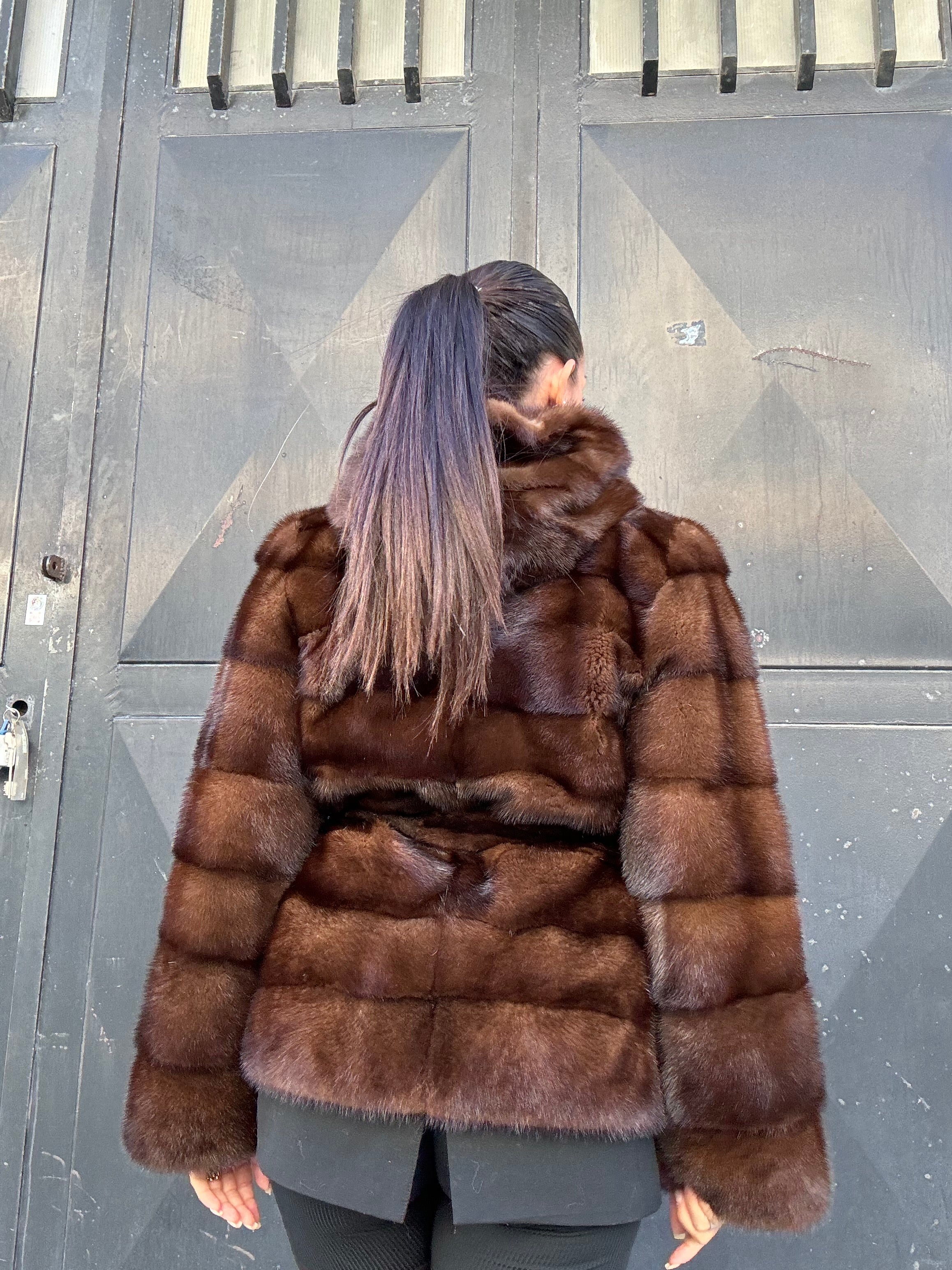 Giacca di visone cintura e cappuccio