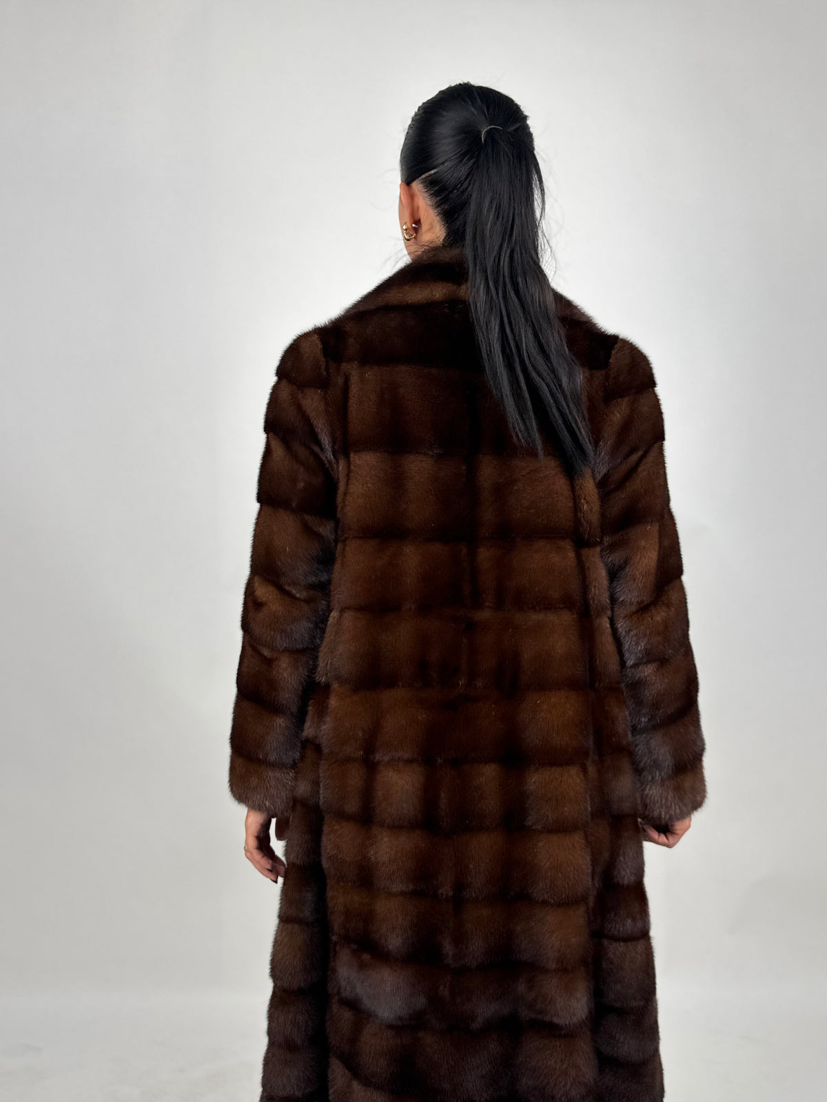 Cappotto in visone N646