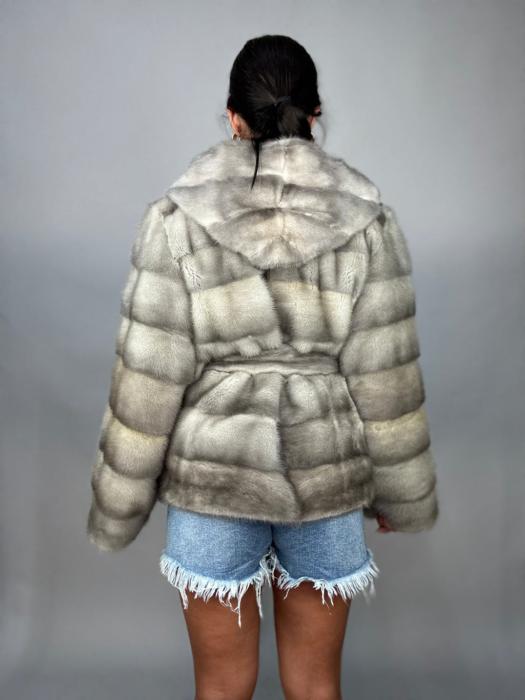 Giacca in visone cintura e cappuccio