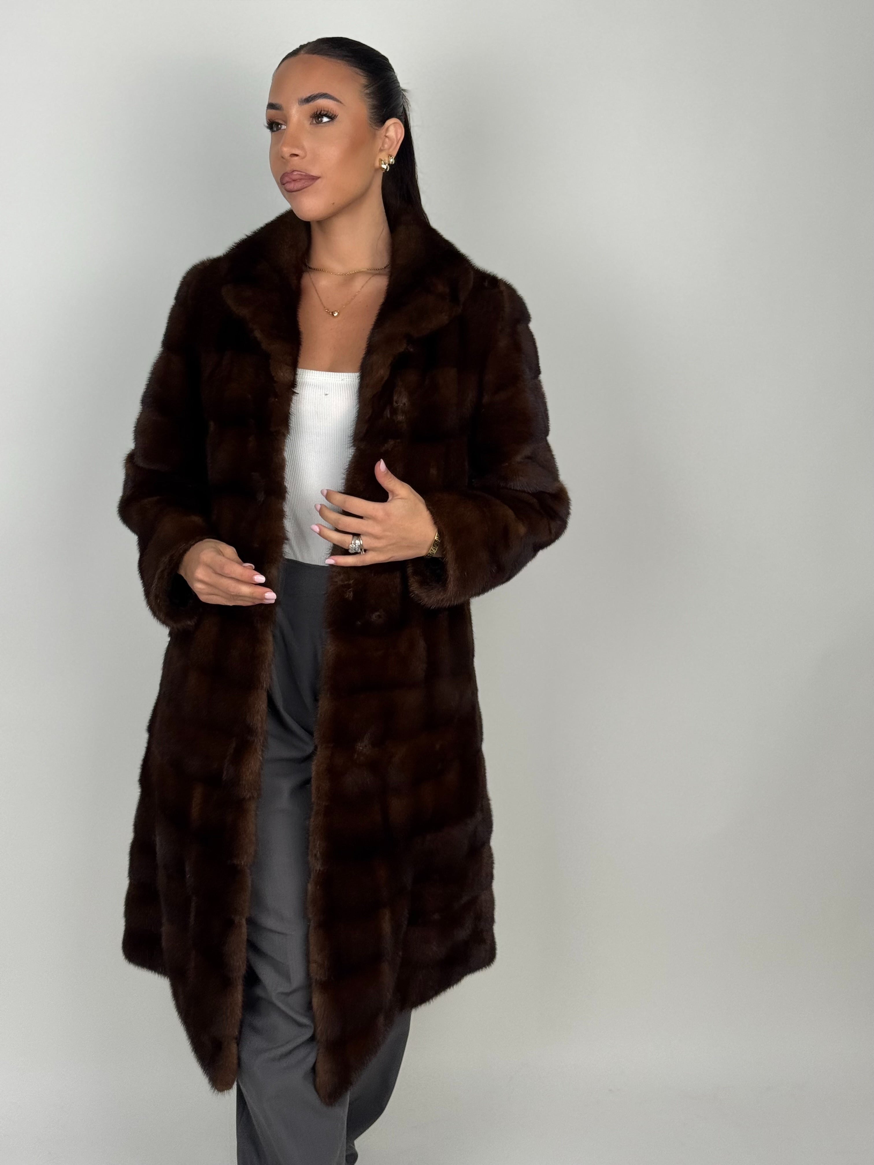 Cappotto in visone N646