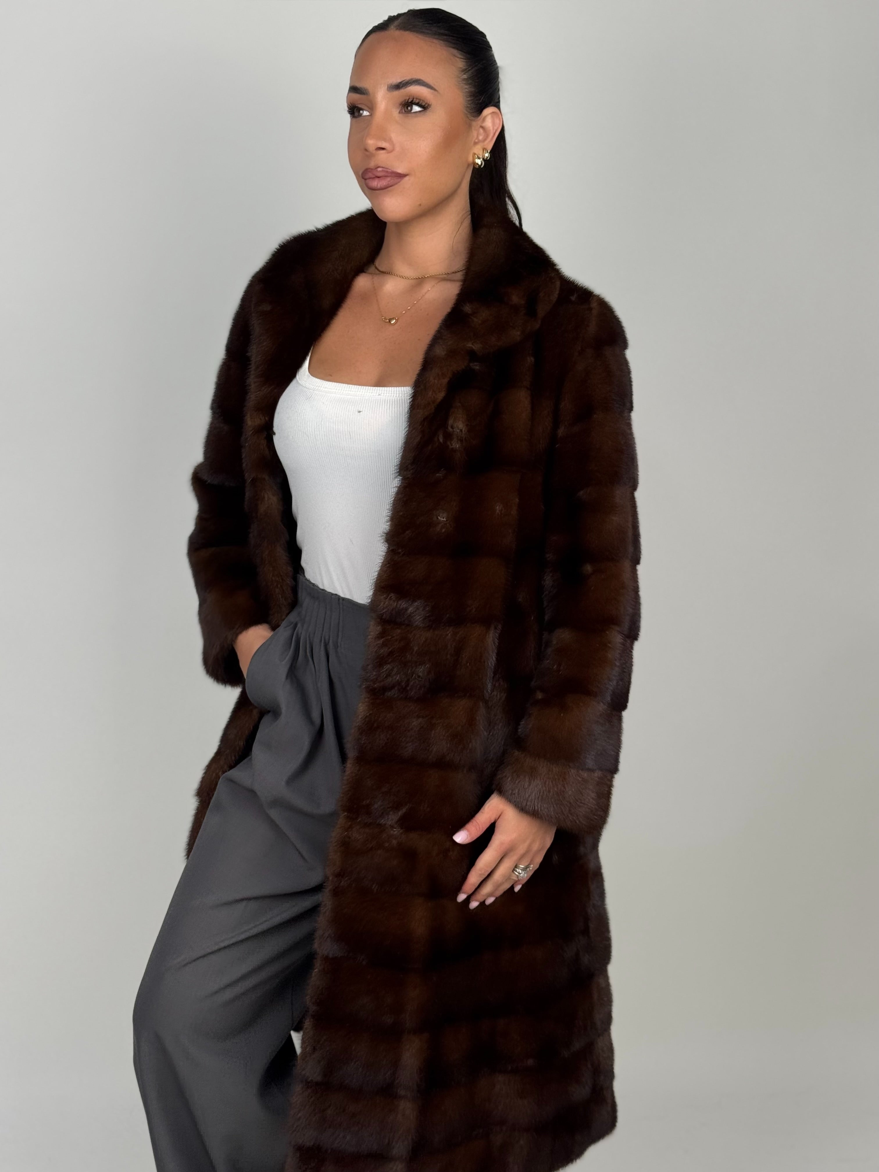 Cappotto in visone N646