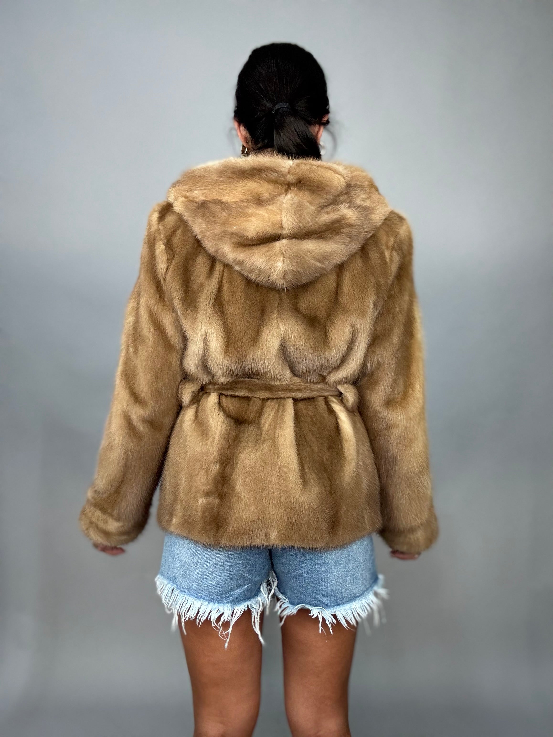 Giacca in visone cintura e cappuccio