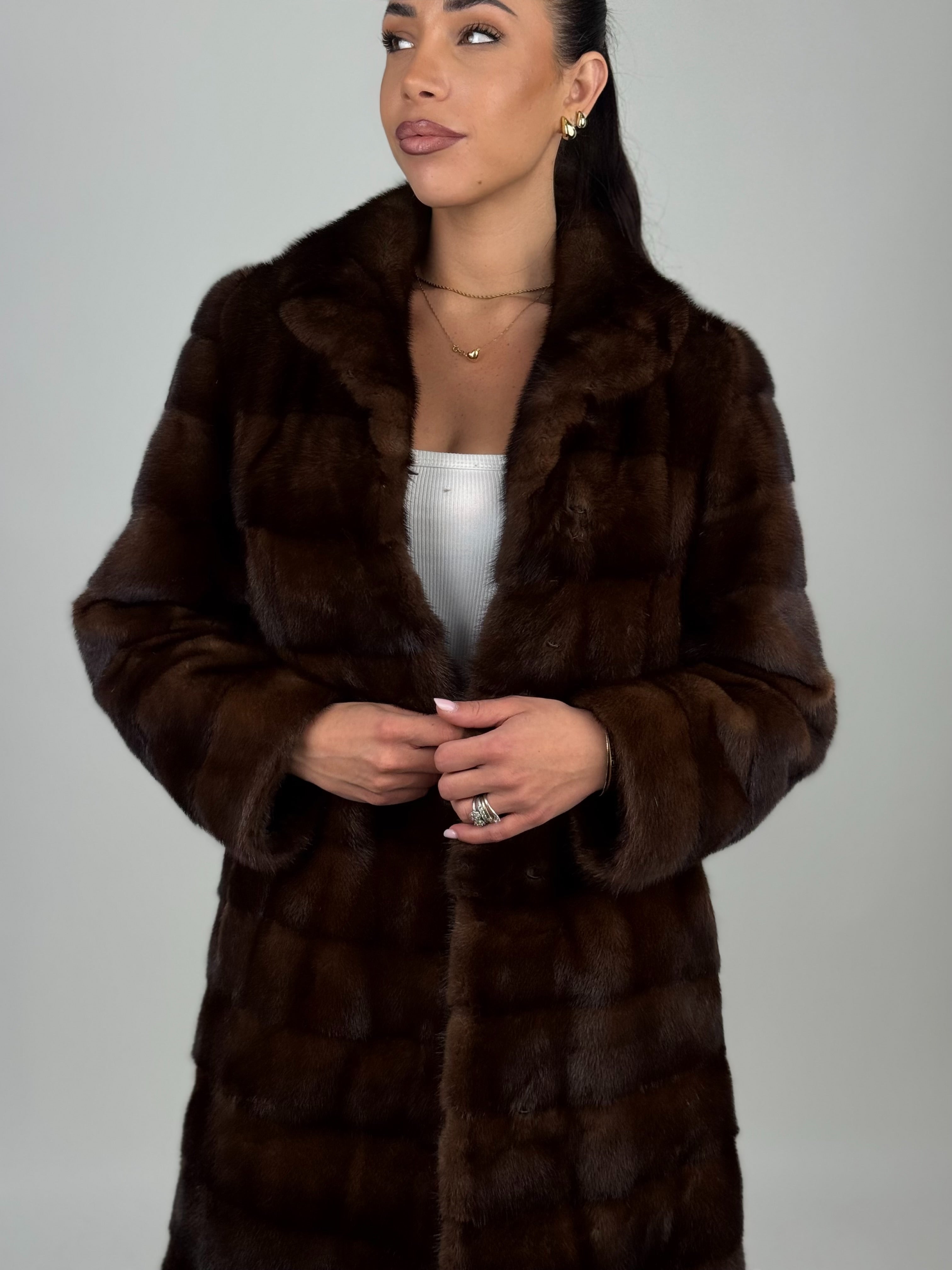 Cappotto in visone N646