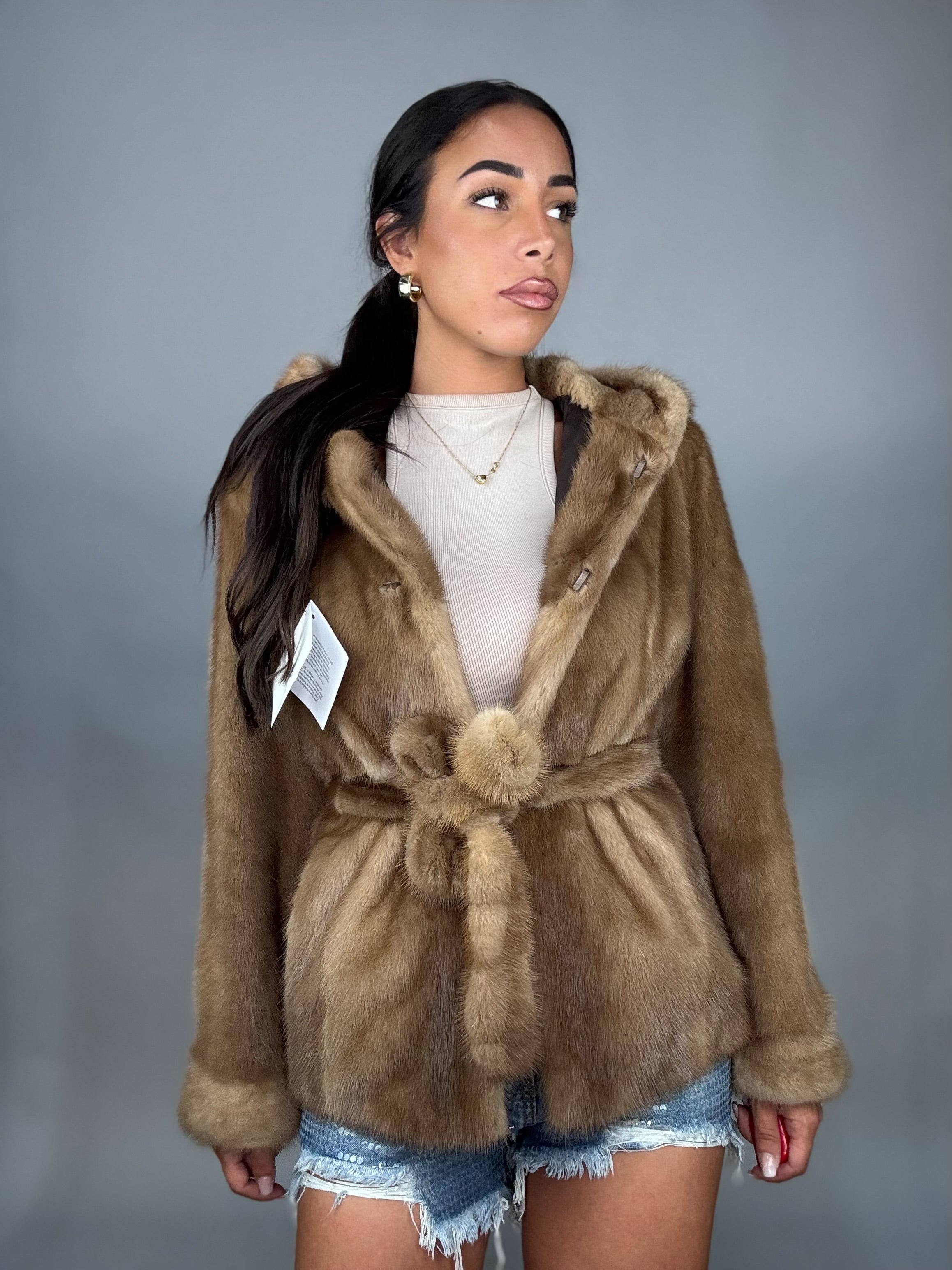 Giacca in visone cintura e cappuccio