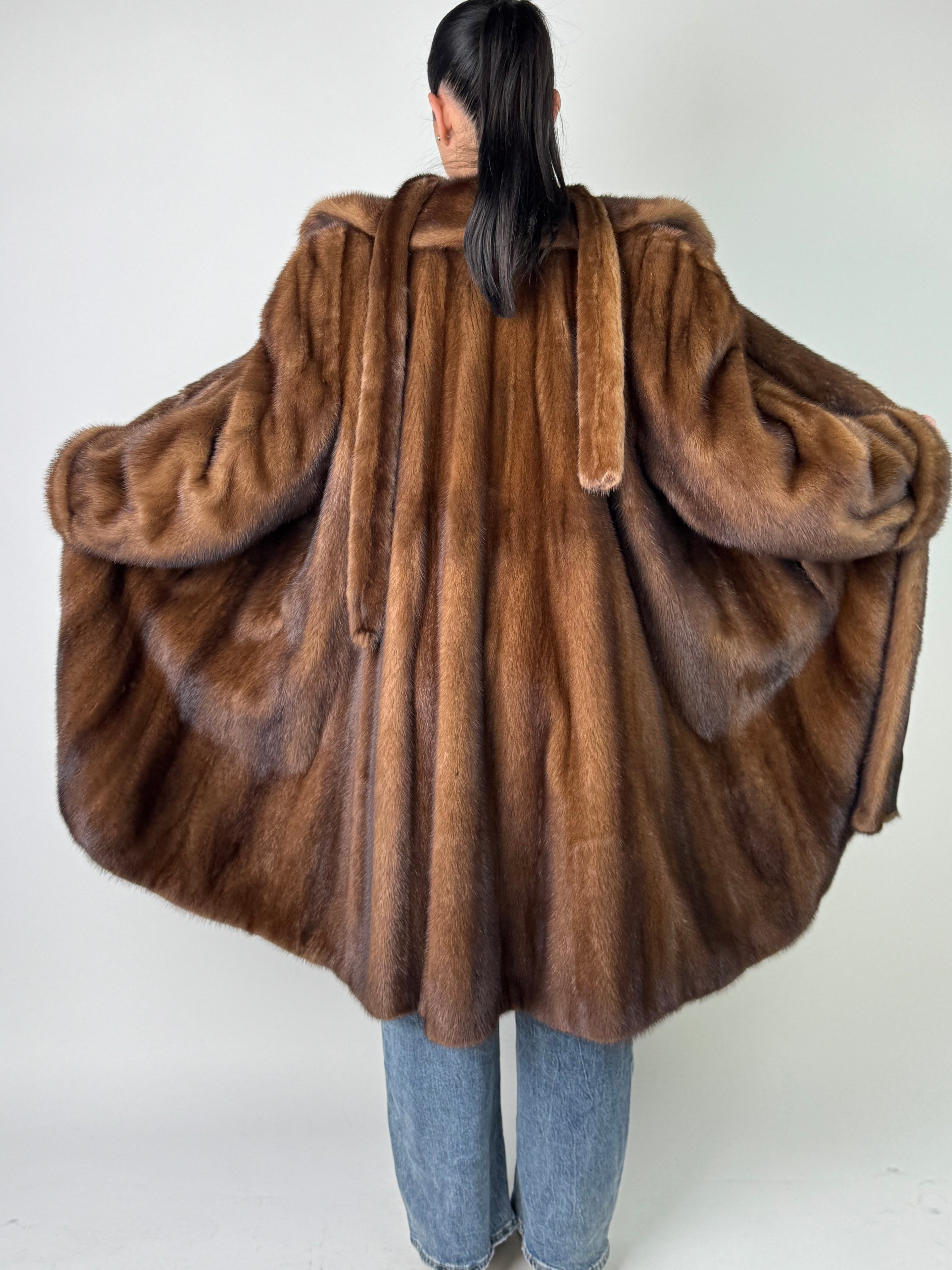 Cappotto in visone N569