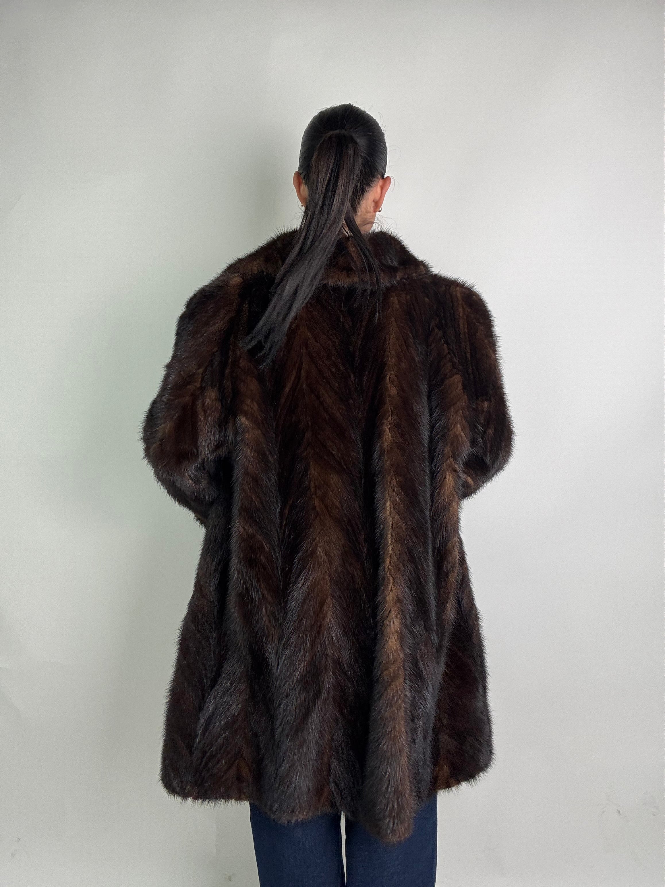 Cappotto in visone N408