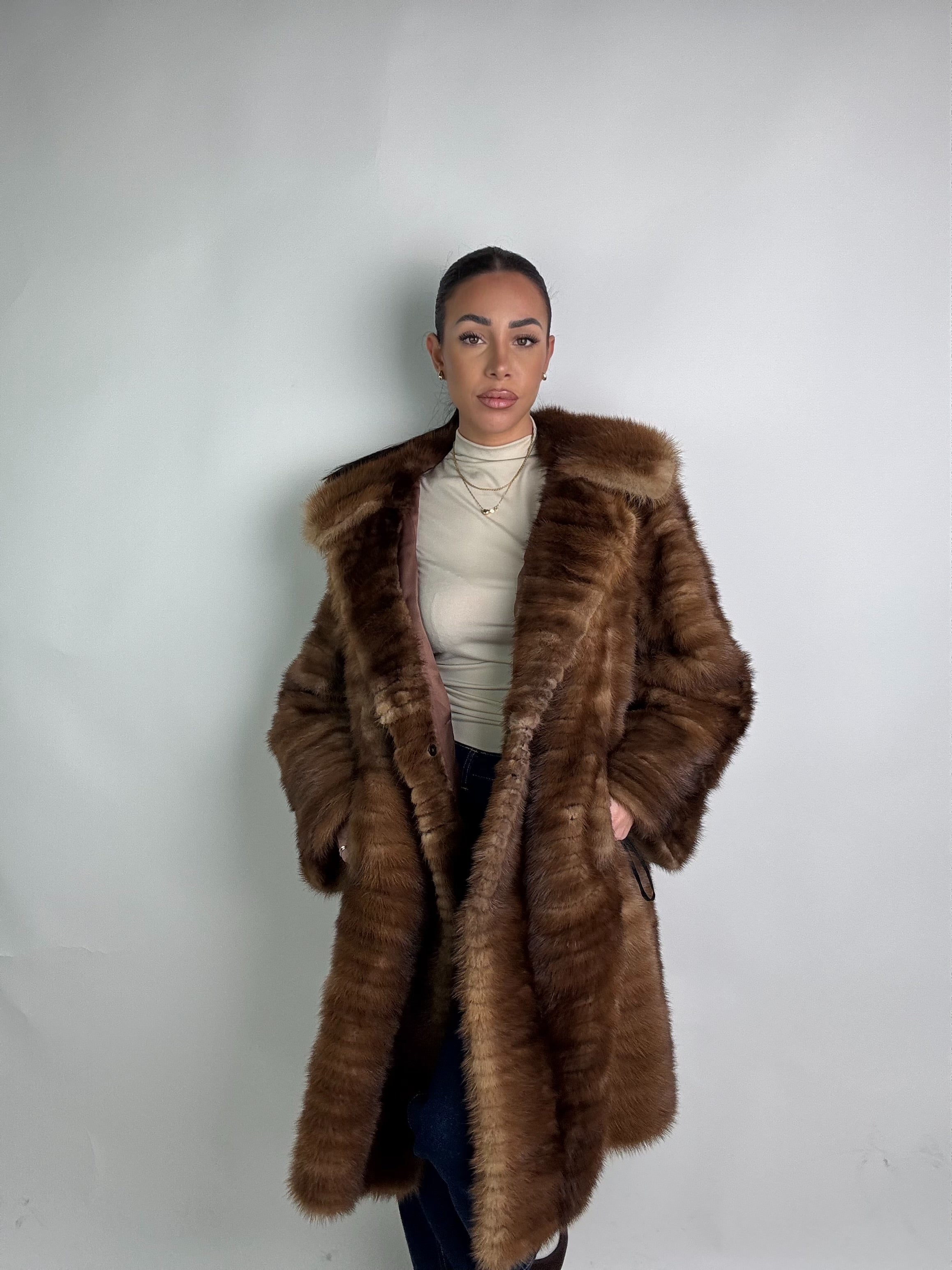 Cappotto in visone N407