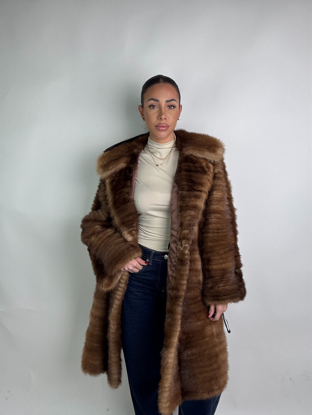 Cappotto in visone N407