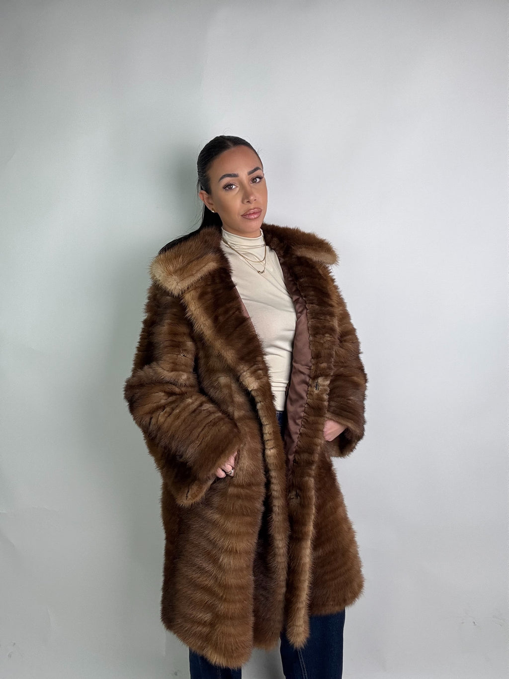 Cappotto in visone N407