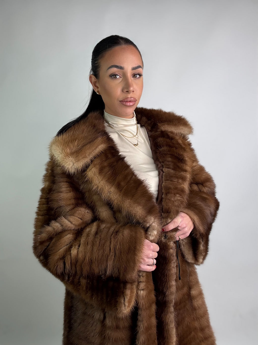 Cappotto in visone N407