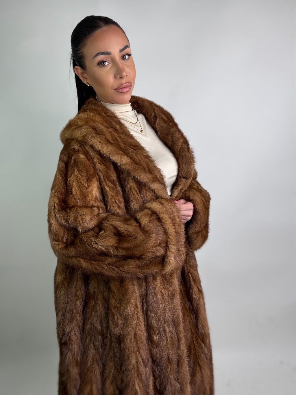 Cappotto in visone N409