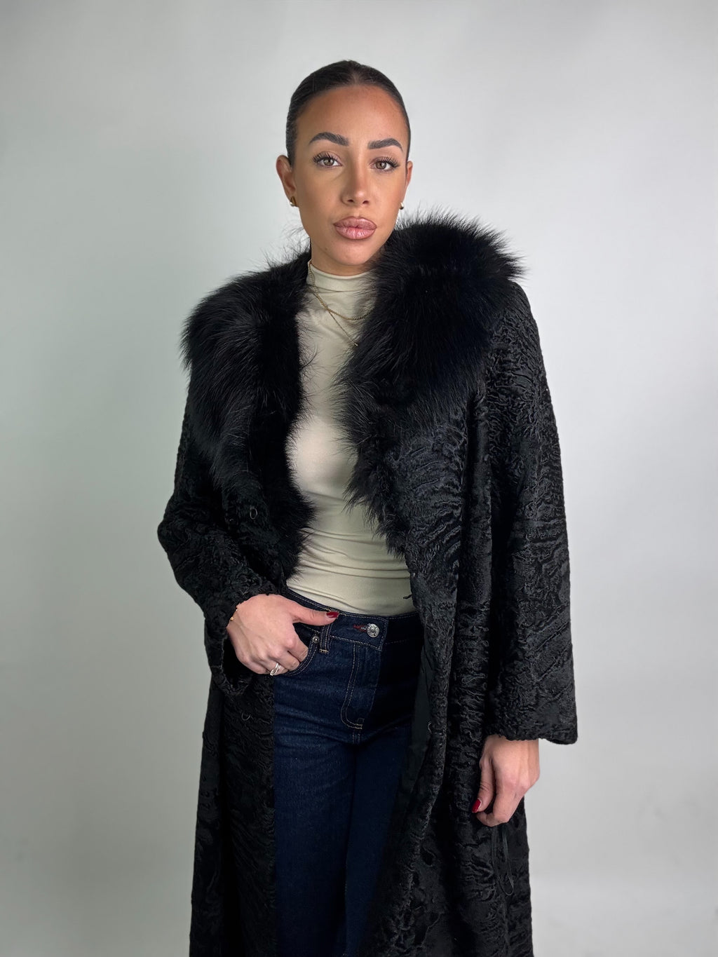 Cappotto in astrakan e volpe N33