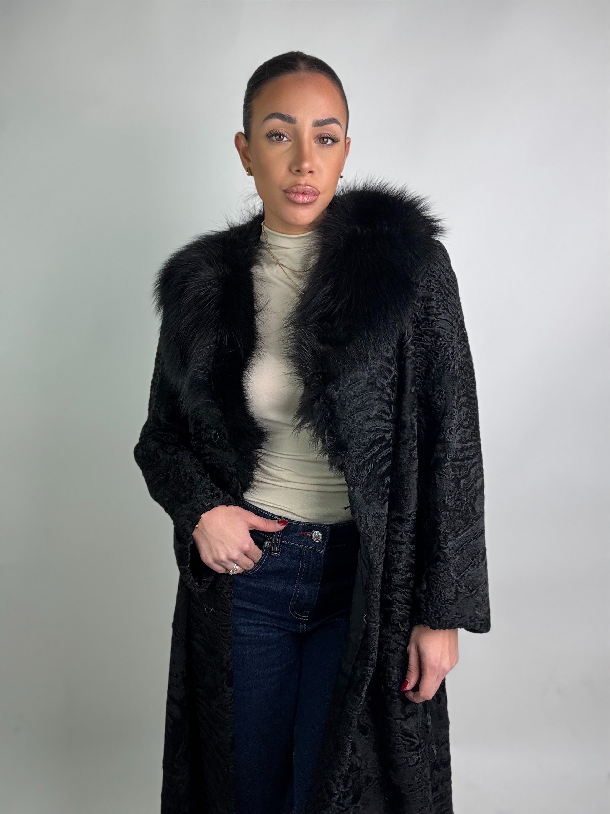 Cappotto in astrakan e volpe N33