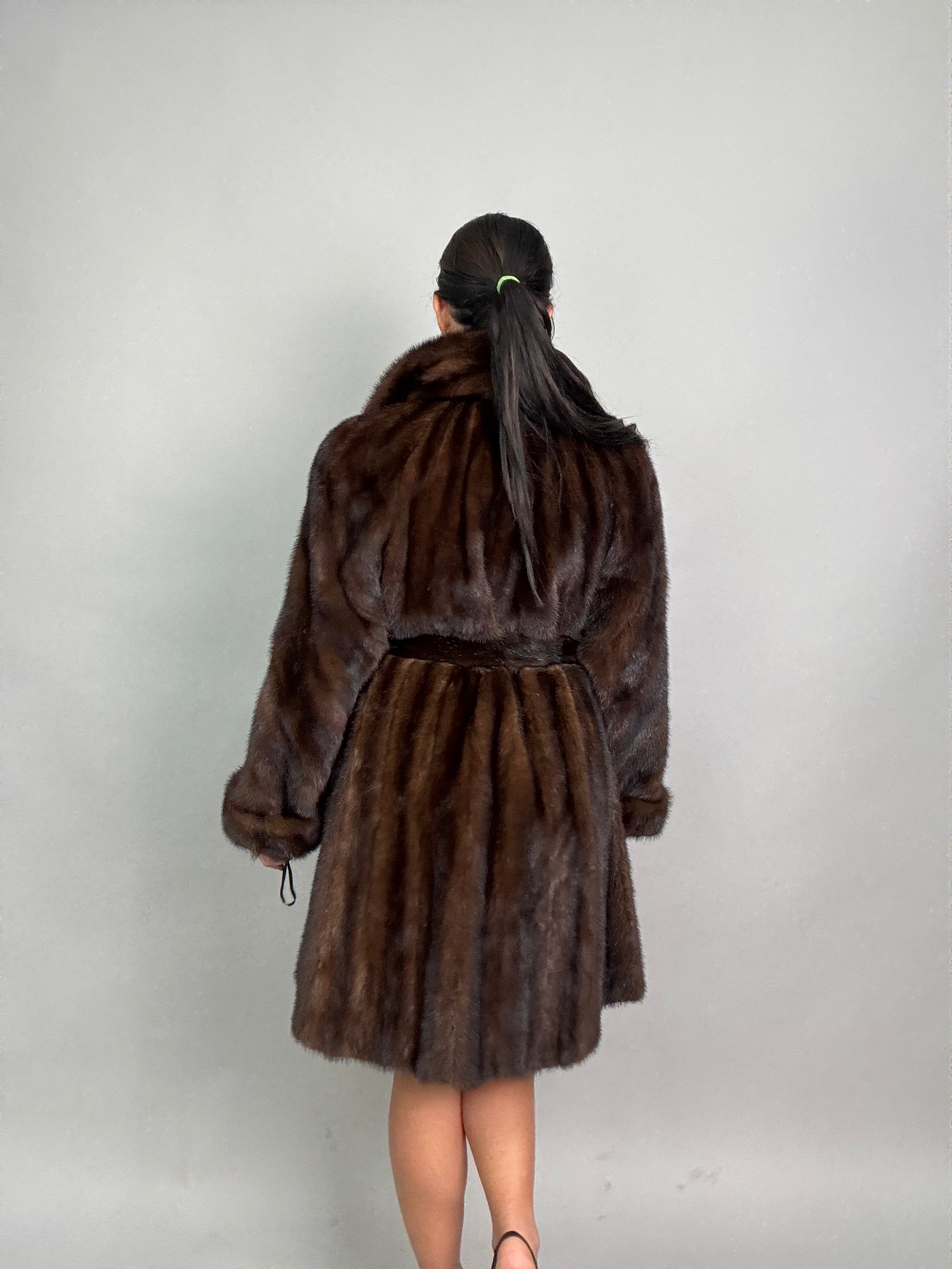 Cappotto in visone N348
