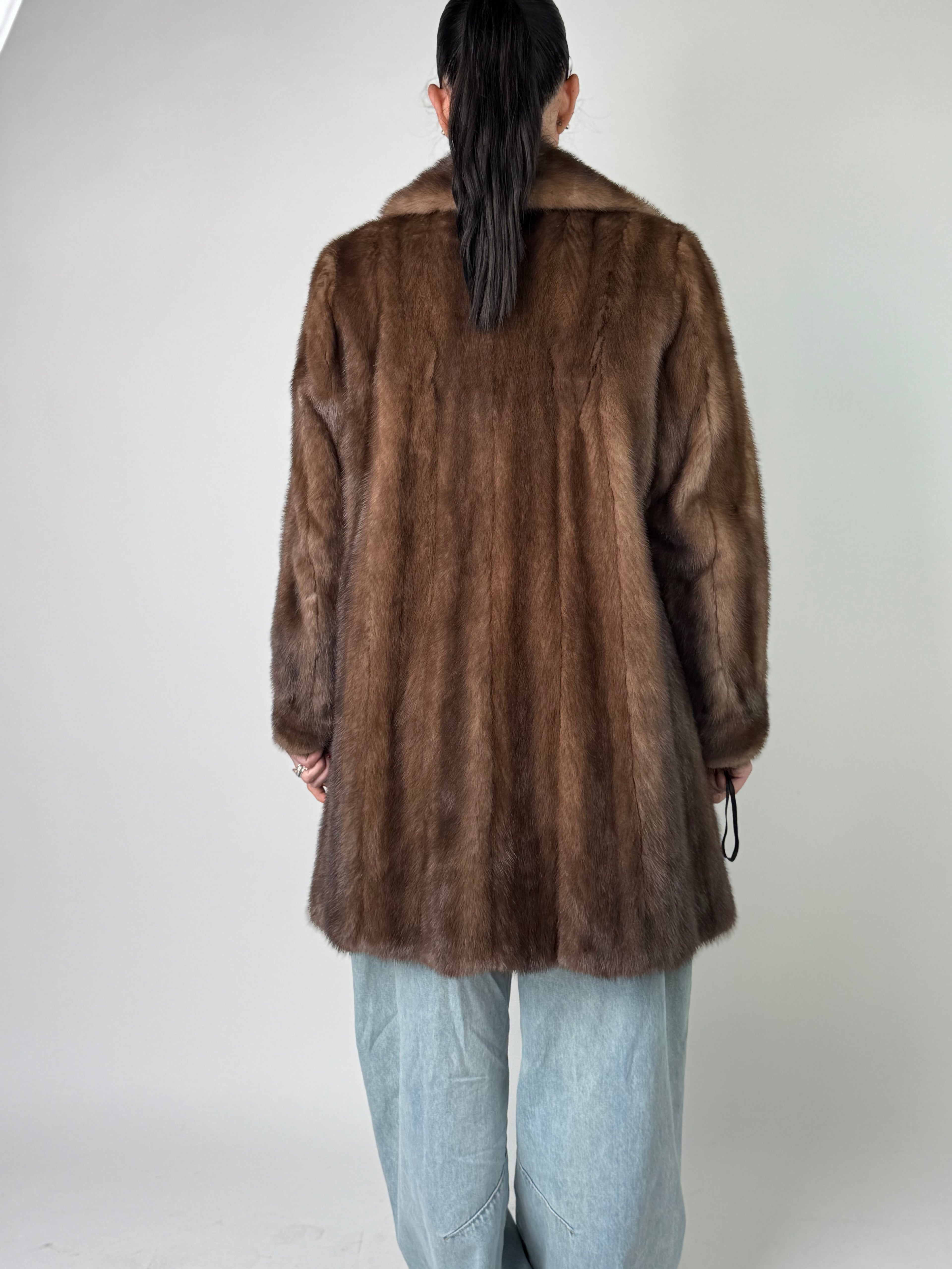 Cappotto in visone N574