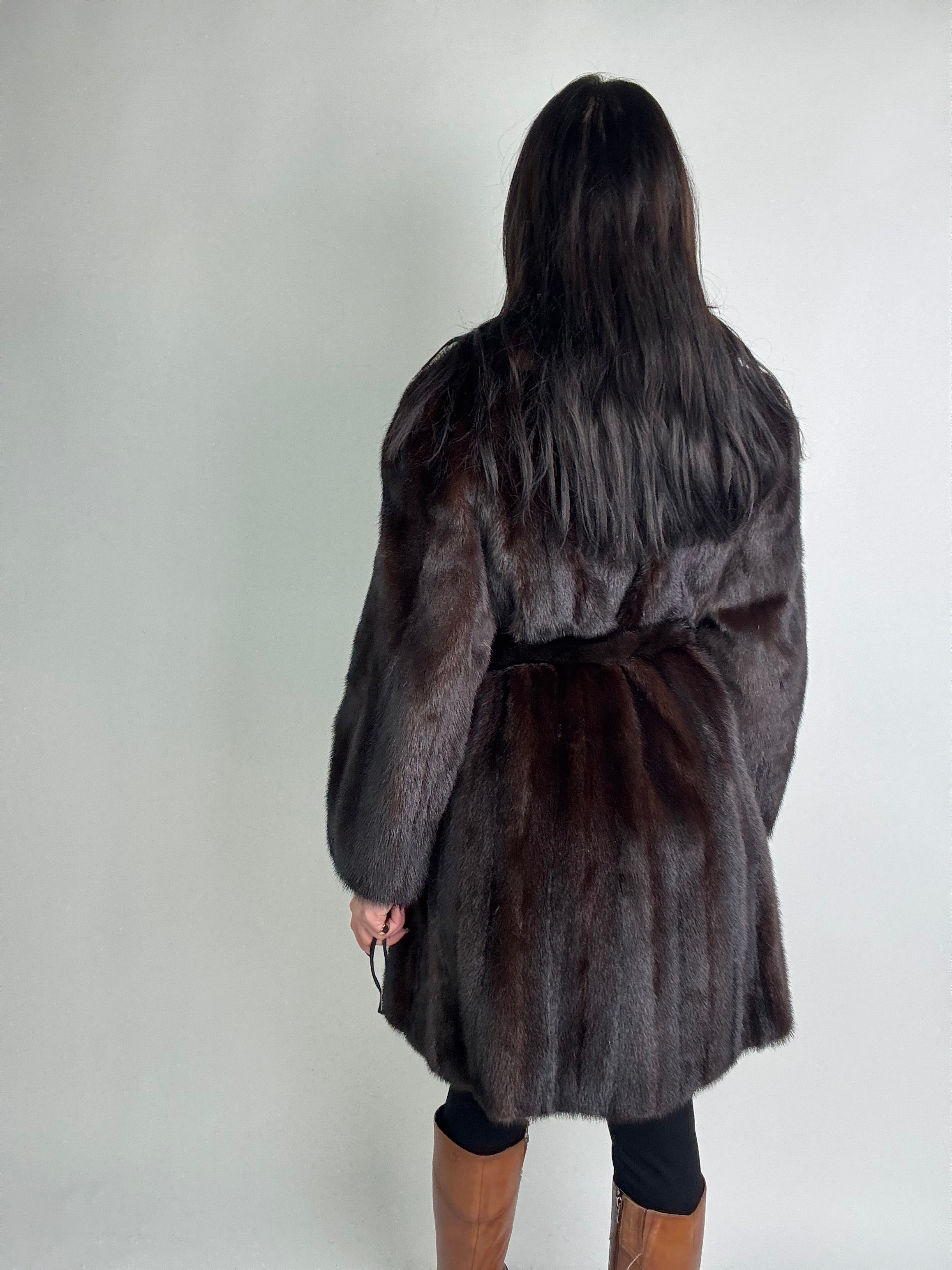 Cappotto in visone N411