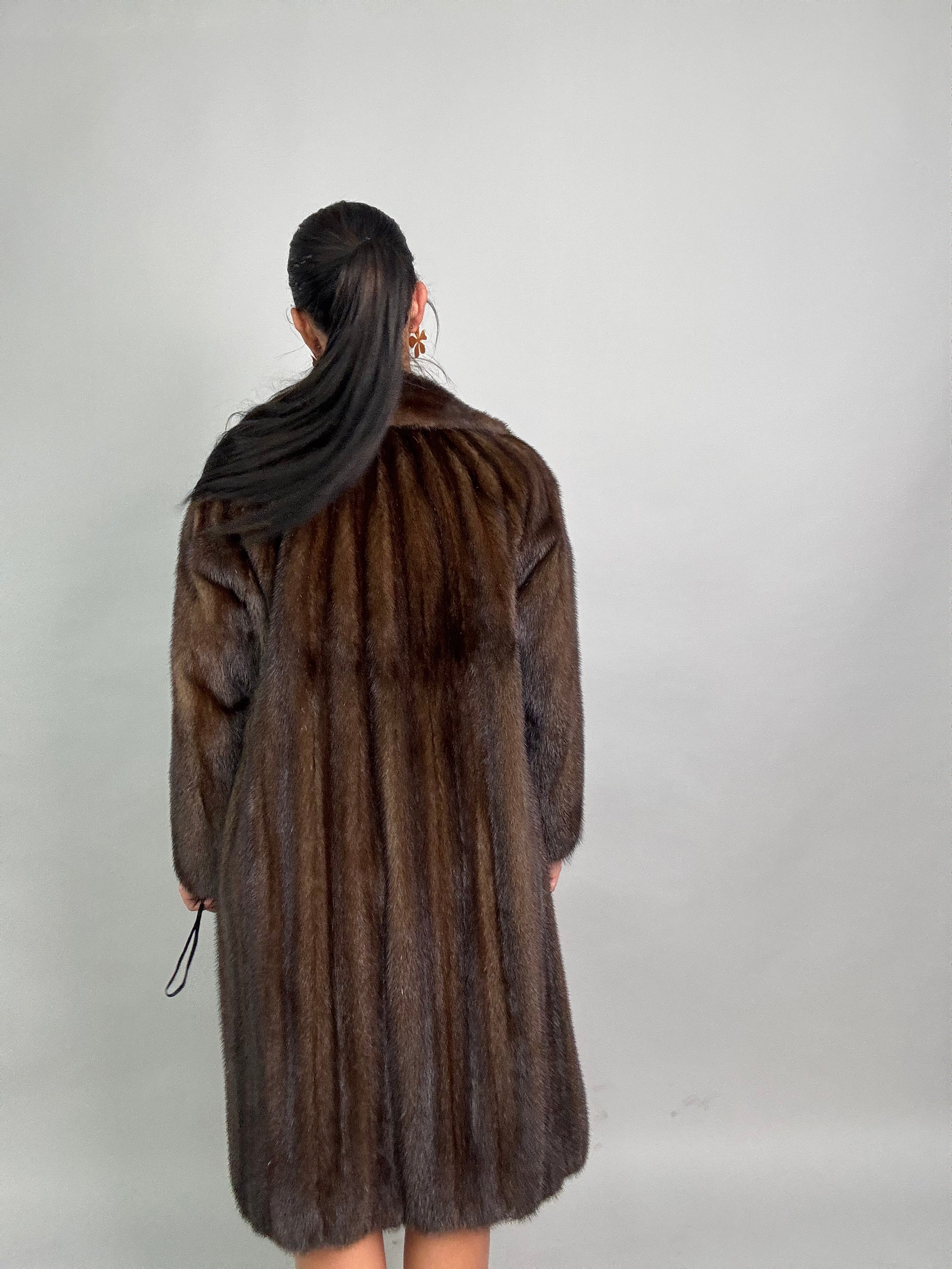 Cappotto in visone N351