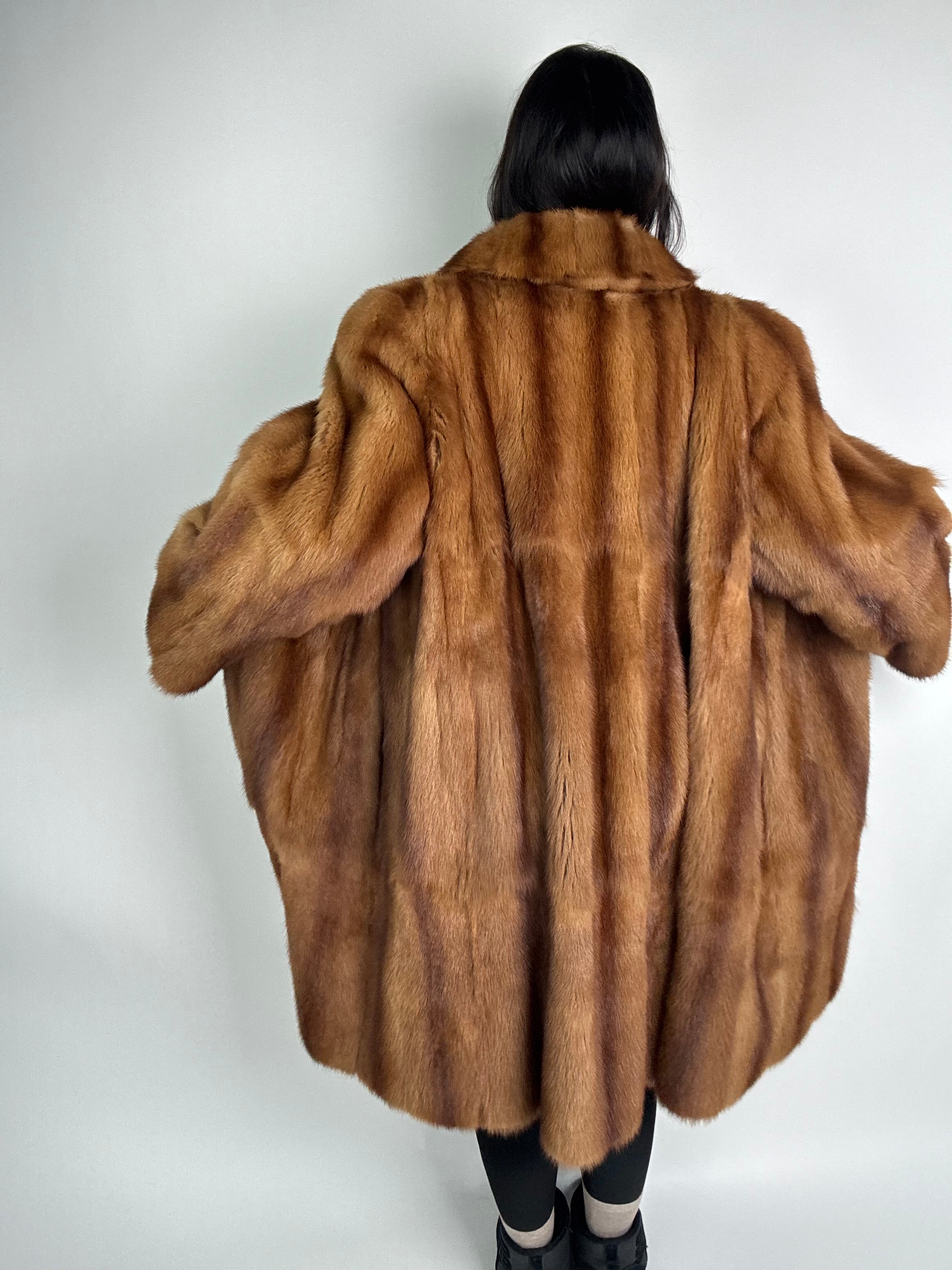 Cappotto in visone N473