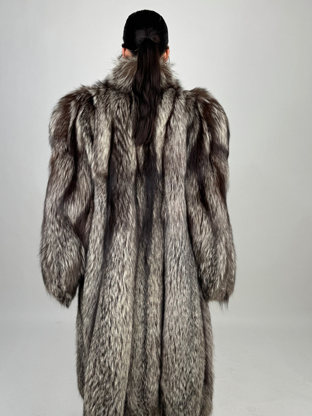 Cappotto in volpe argentata N449