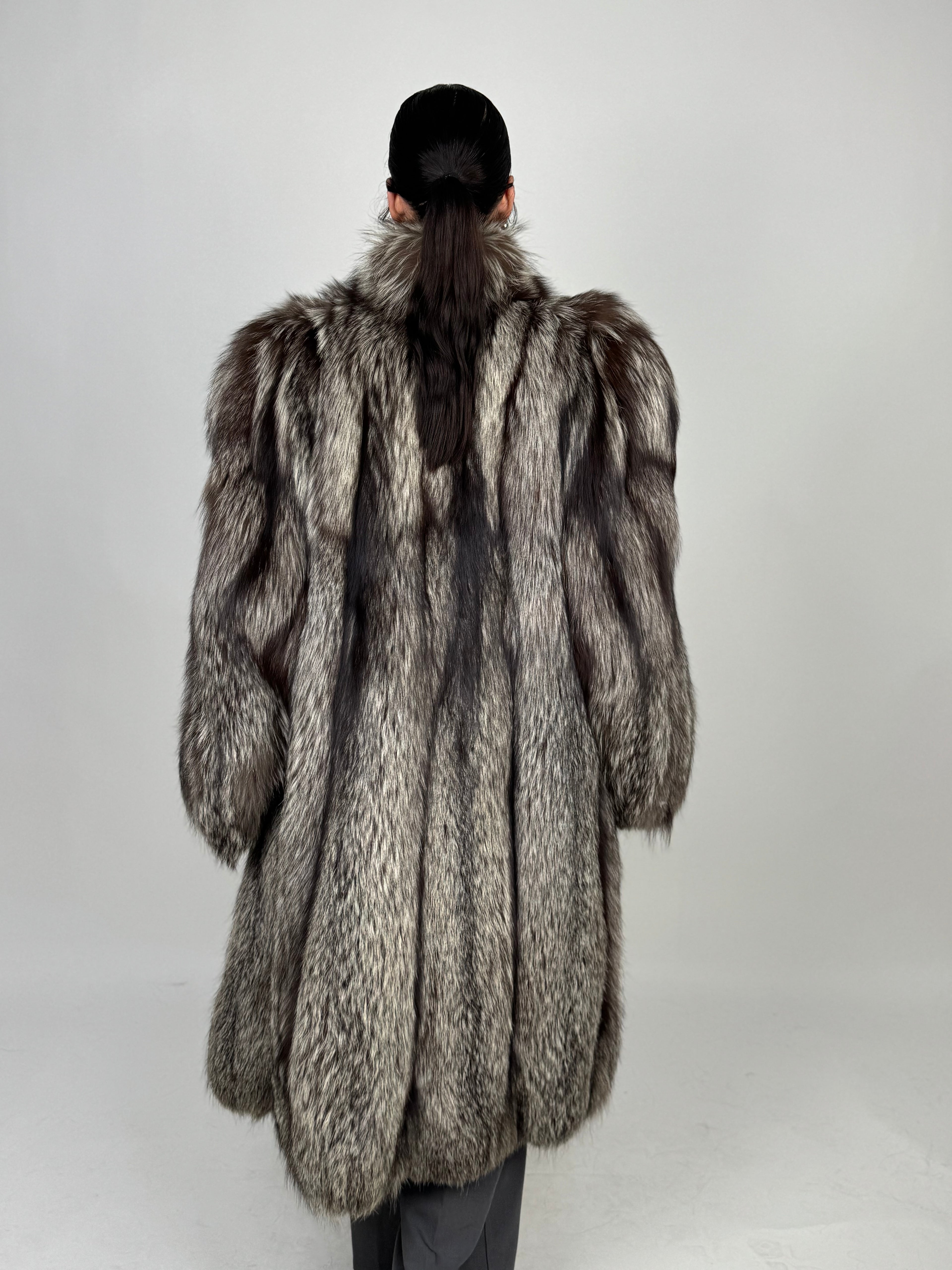 Cappotto in volpe argentata N449