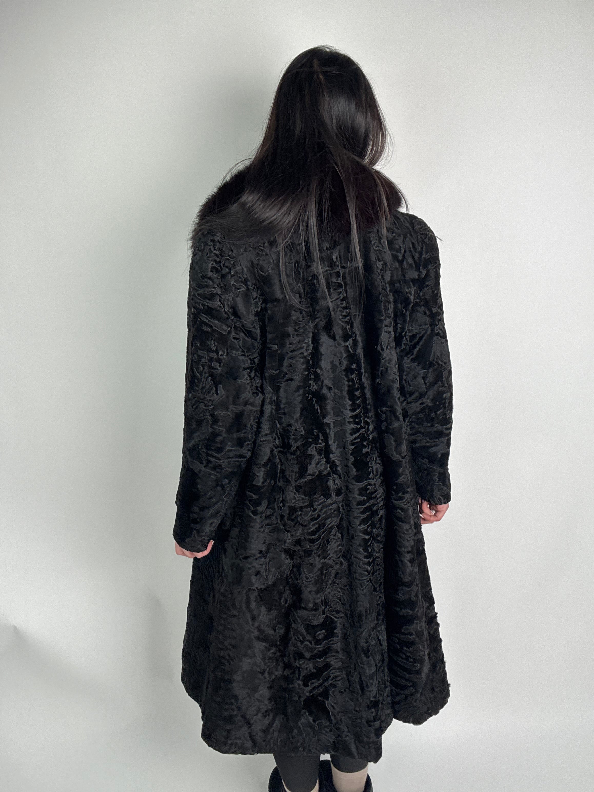 Cappotto in astrakan e volpe N49