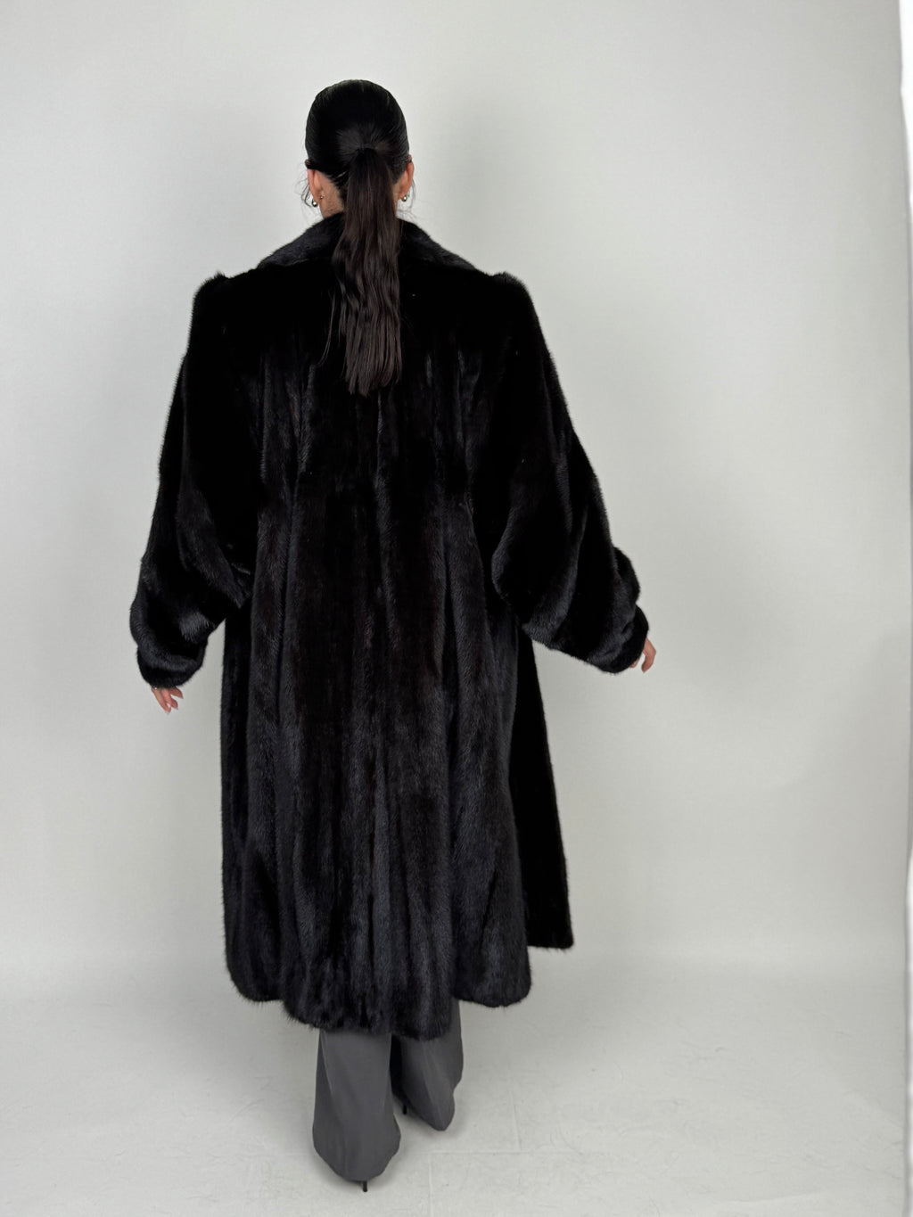 Cappotto in visone N641