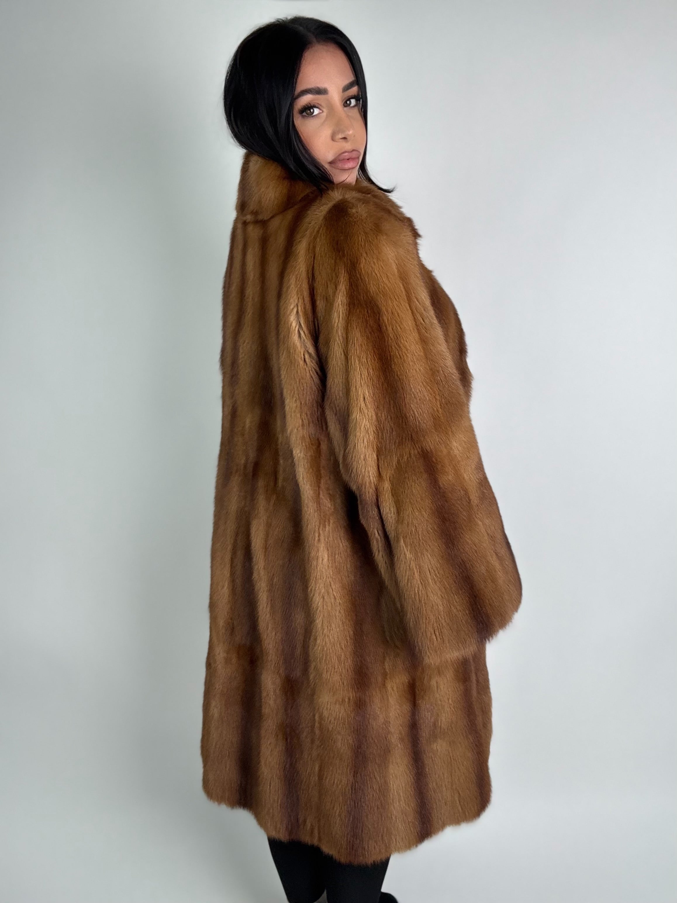 Cappotto in visone N473