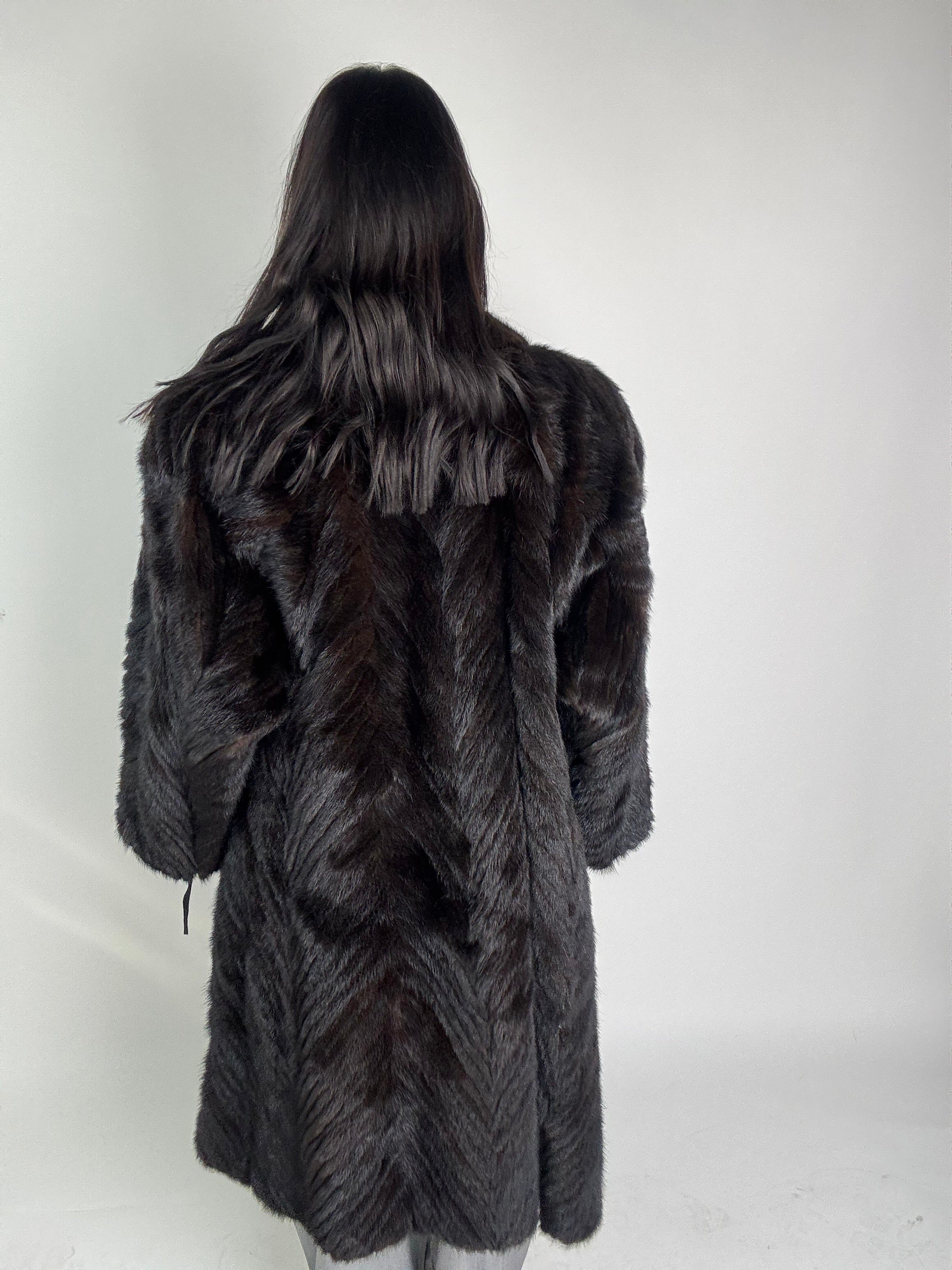Cappotto in visone N577