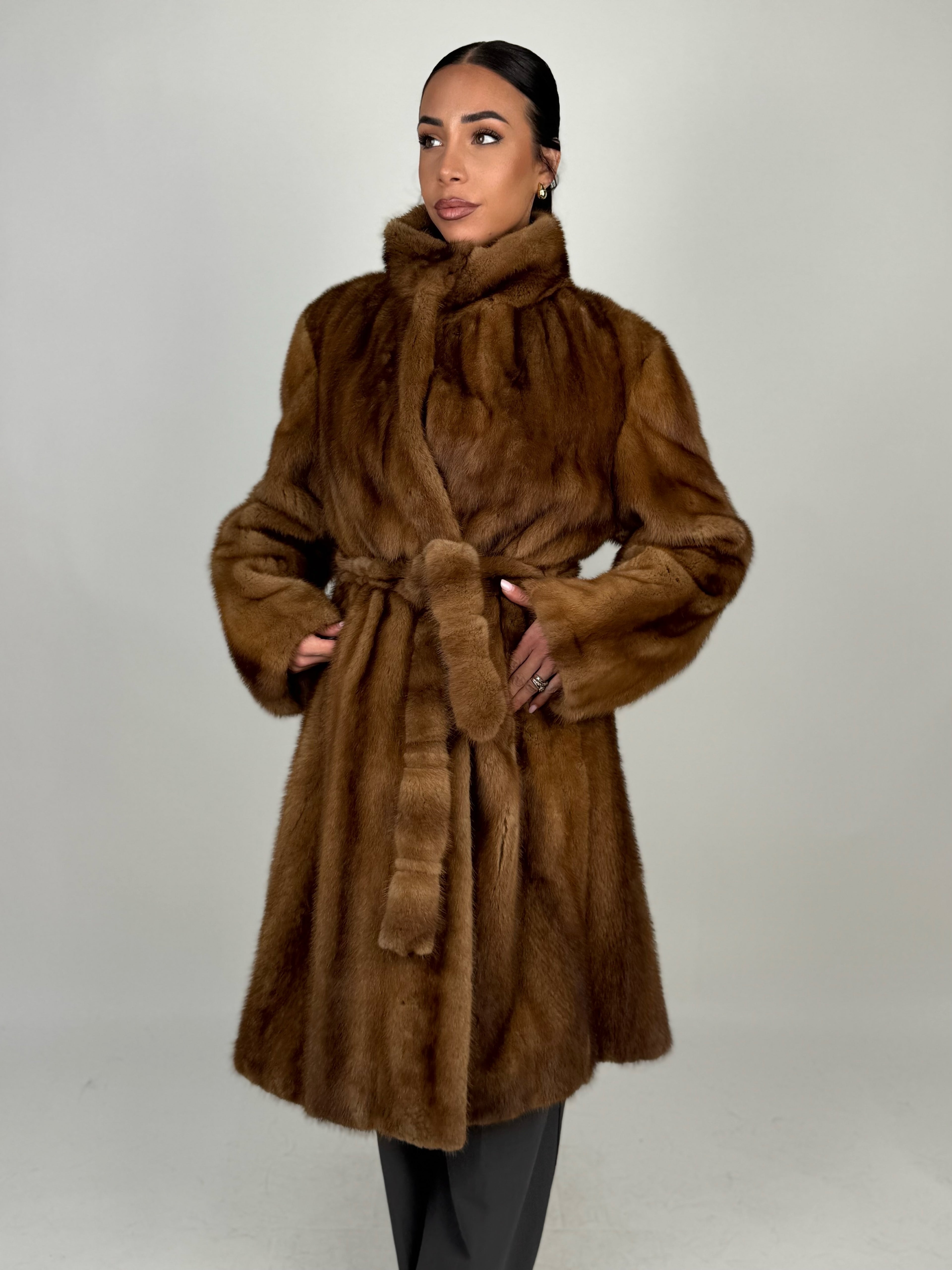 Cappotto in visone N634