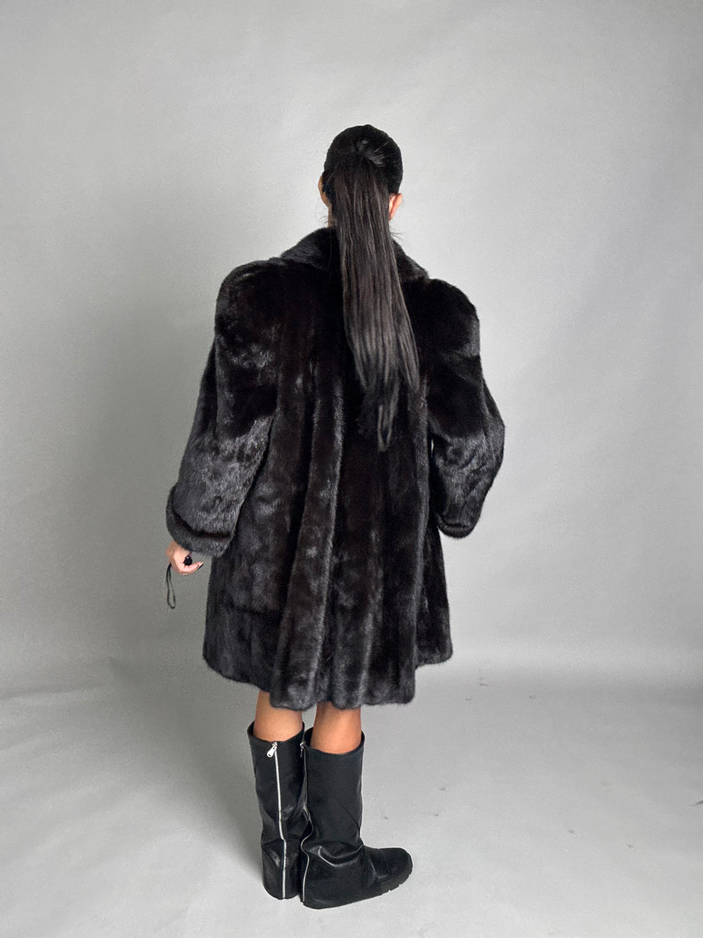 Cappotto in visone N352