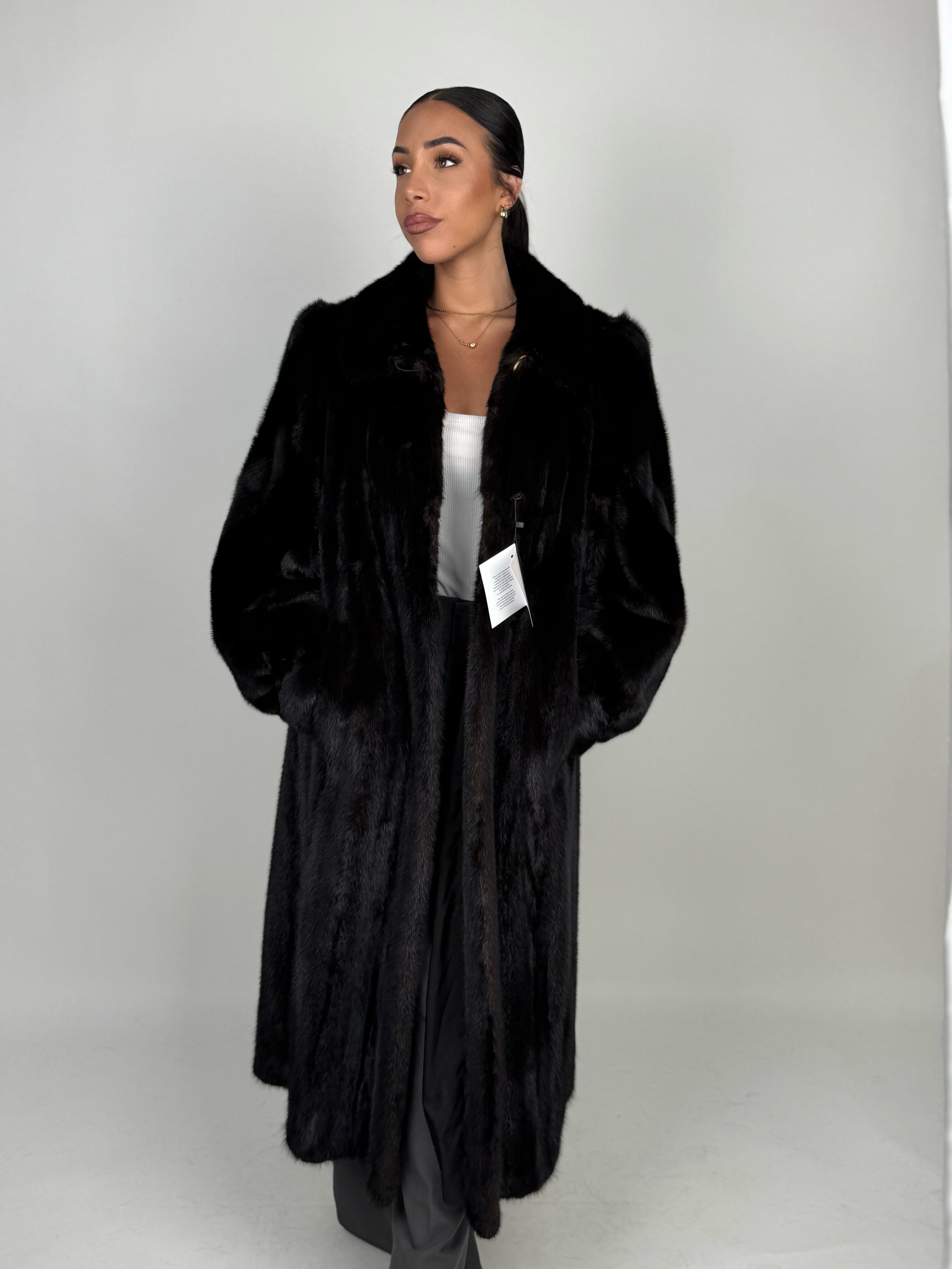 Cappotto in visone N641