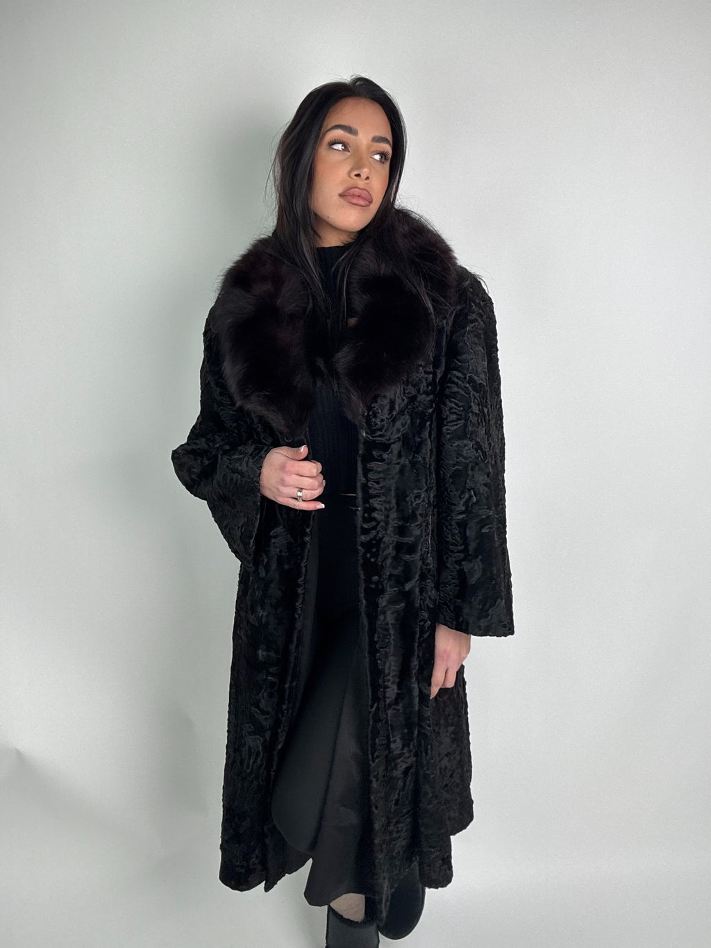 Cappotto in astrakan e volpe N49