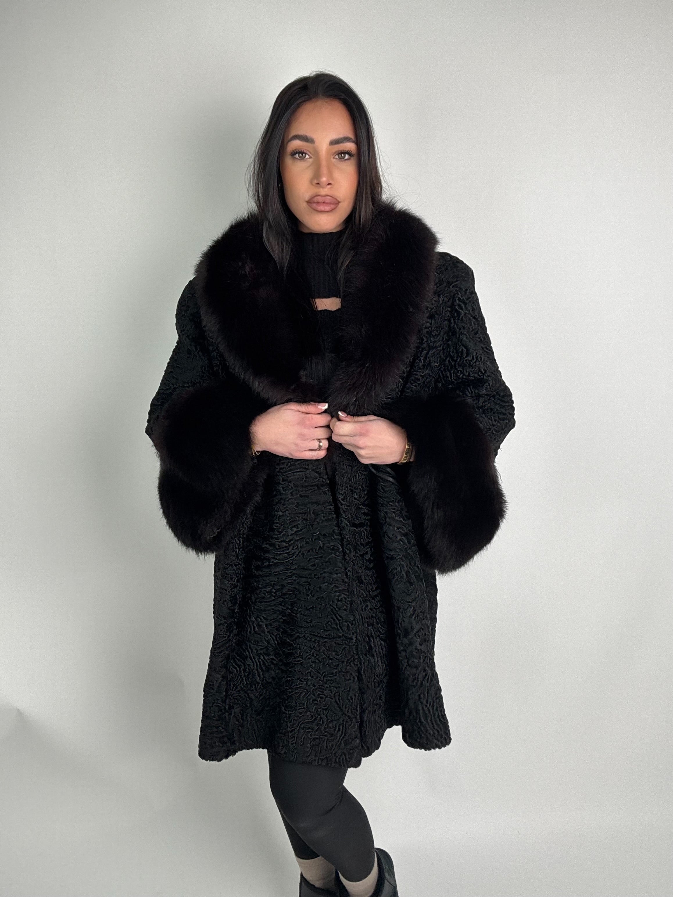 Cappotto in astrakan e volpe N50