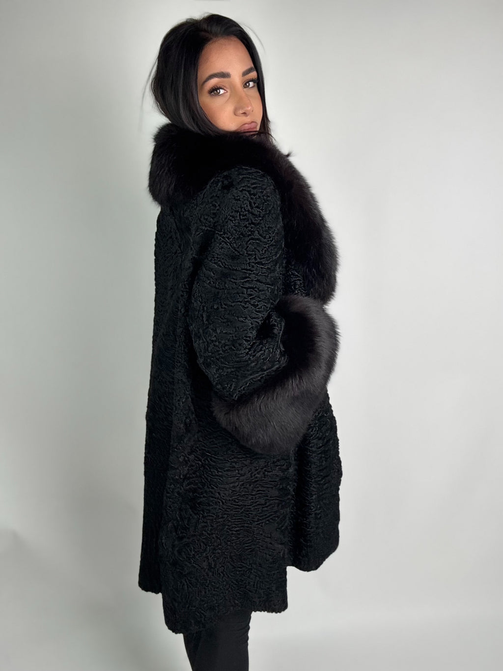 Cappotto in astrakan e volpe N50