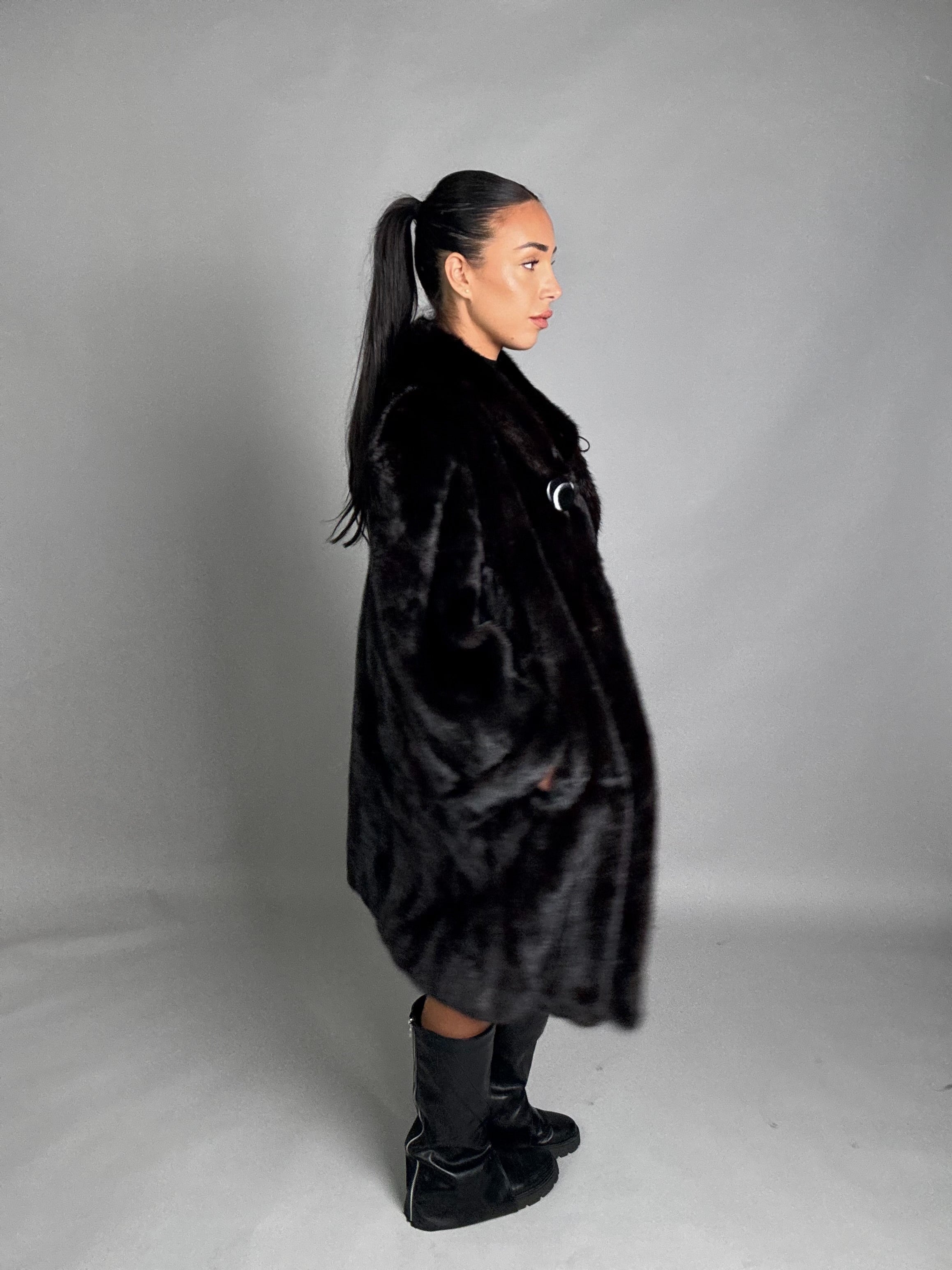 Cappotto in visone N352