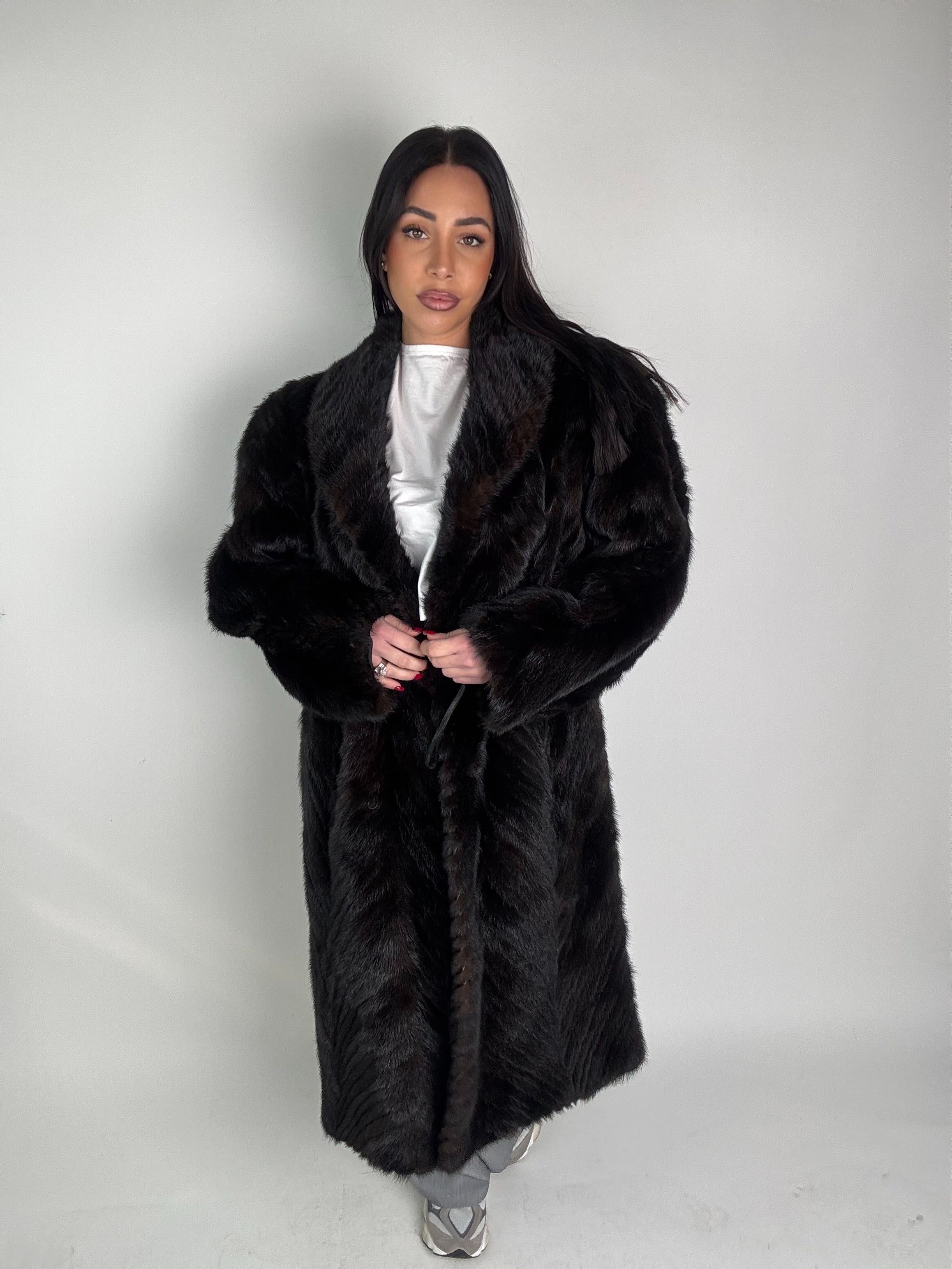 Cappotto in visone N577