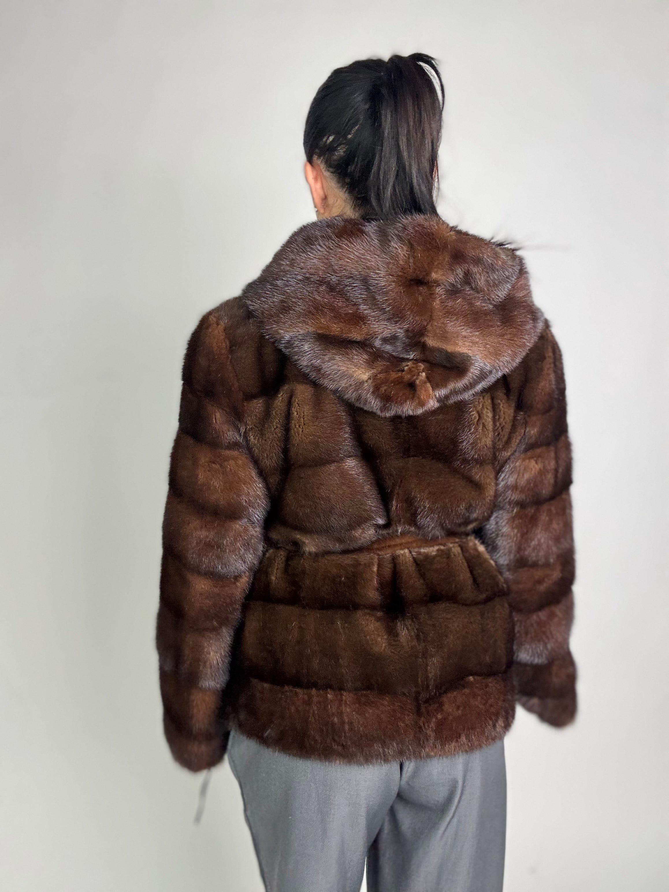 Giacca in visone cintura e cappuccio N239